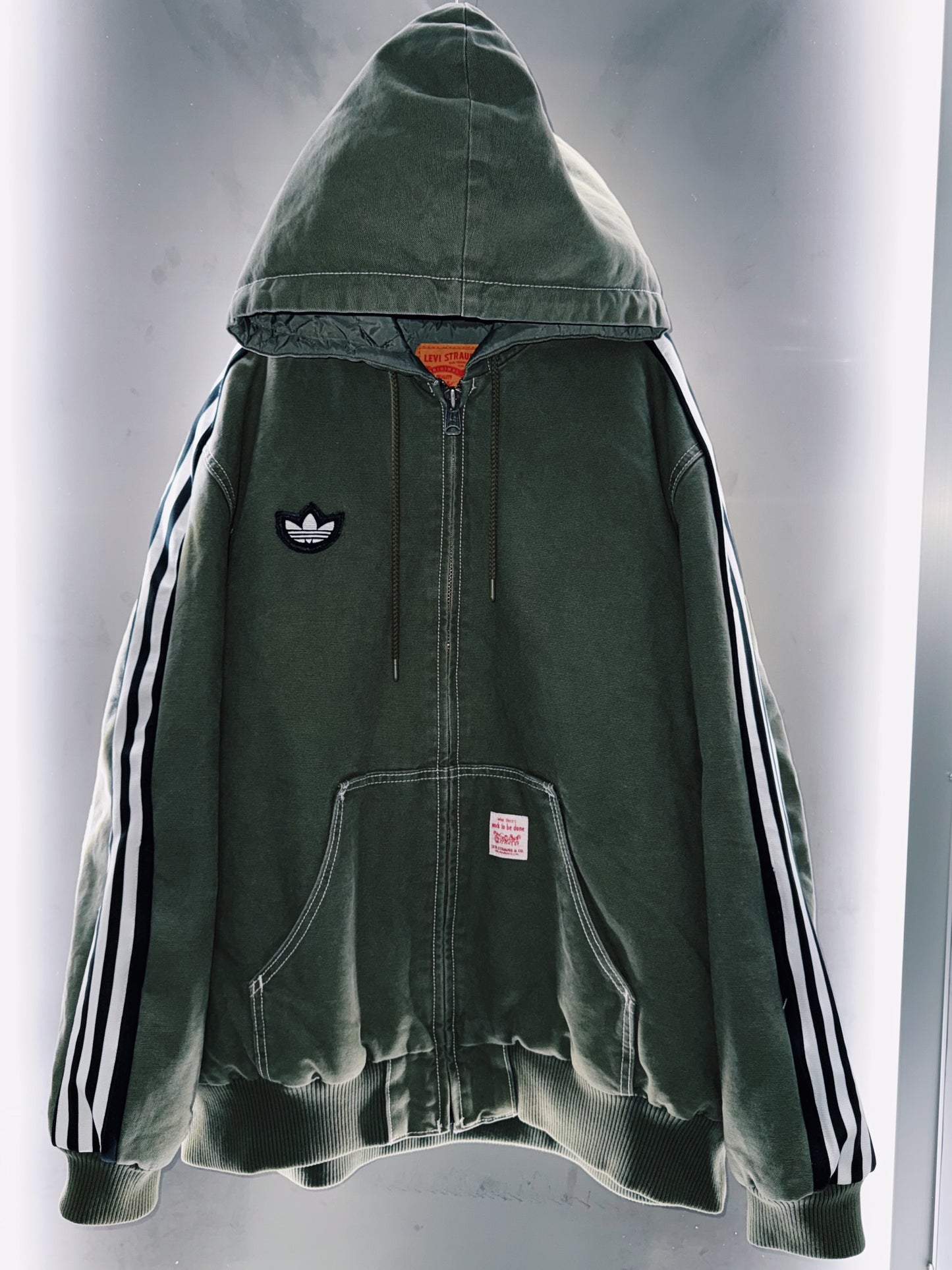 special Original Re:make
"adidas×LEVI'S" hooded denim jacket