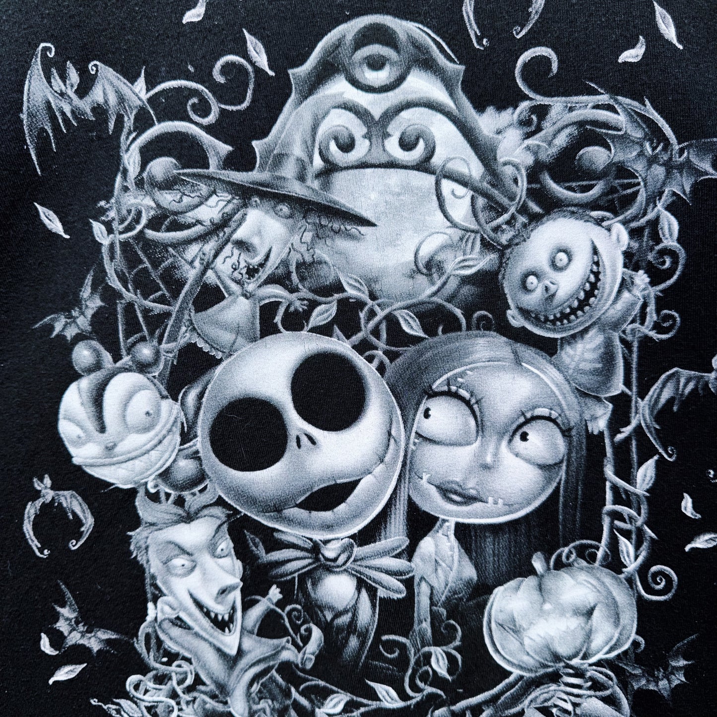 "Nightmare before Christmas"characters graphic print design T shirt
