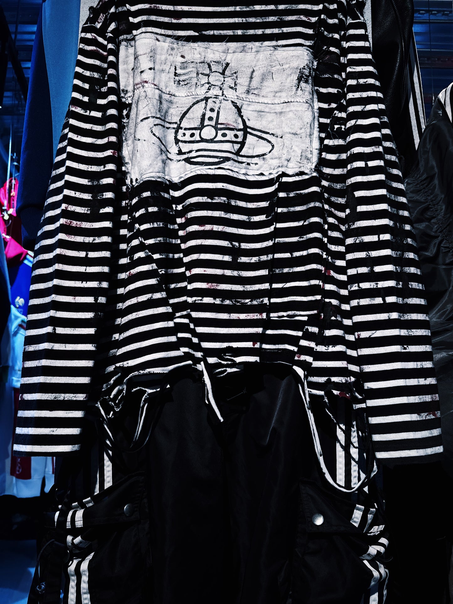 "vivid notes"The Anarchist's Layered Orbit border long sleeve T shirt
