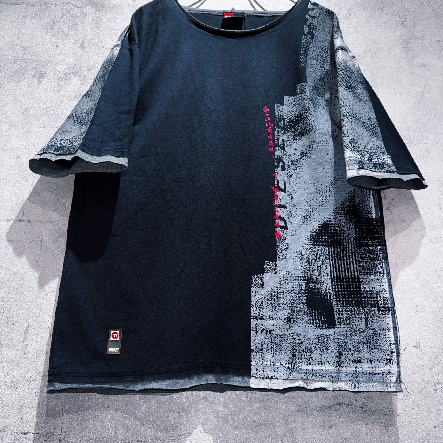 "DIESEL"coating like design box silhouette T shirt