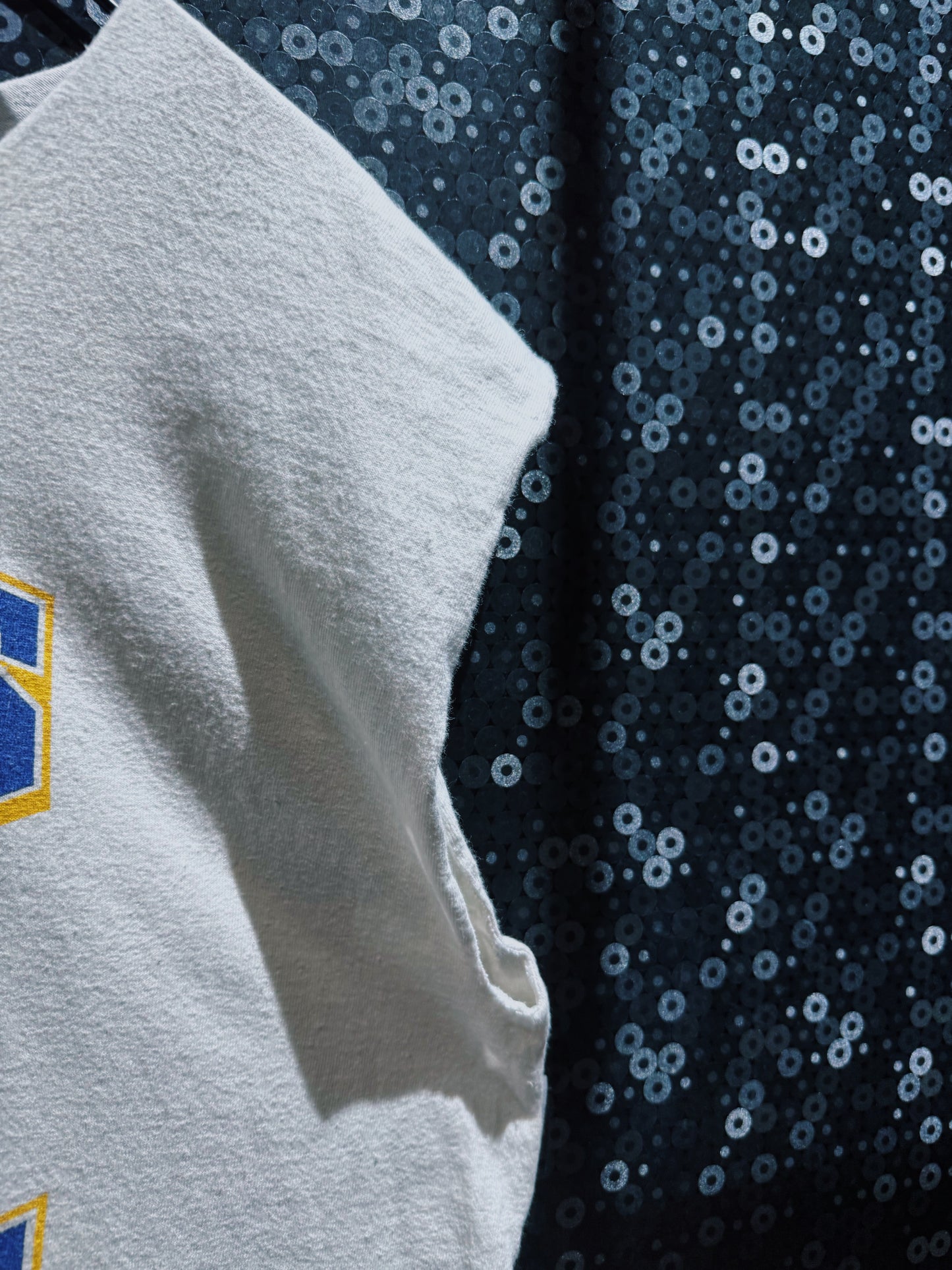 【ÆIEM】再倖築 “Split Championship” Docking No Sleeve T-shirt