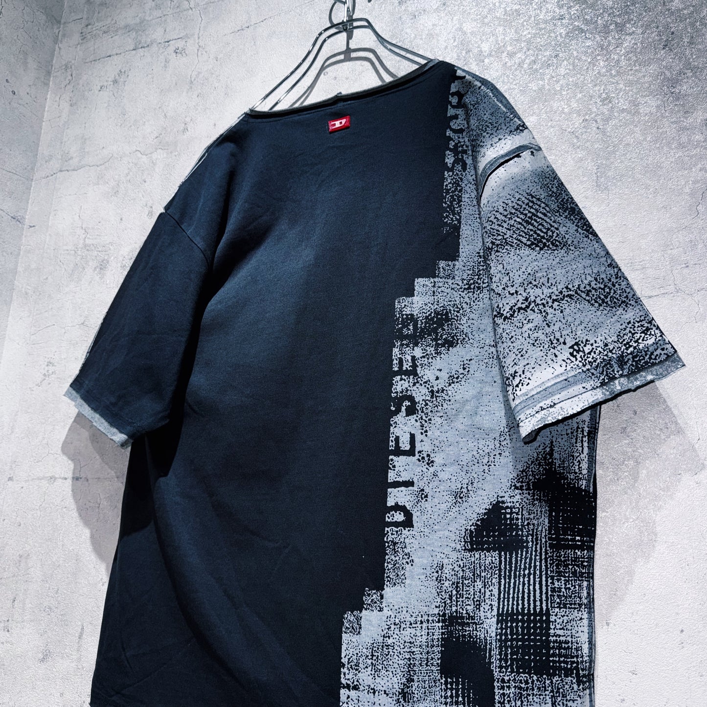"DIESEL"coating like design box silhouette T shirt