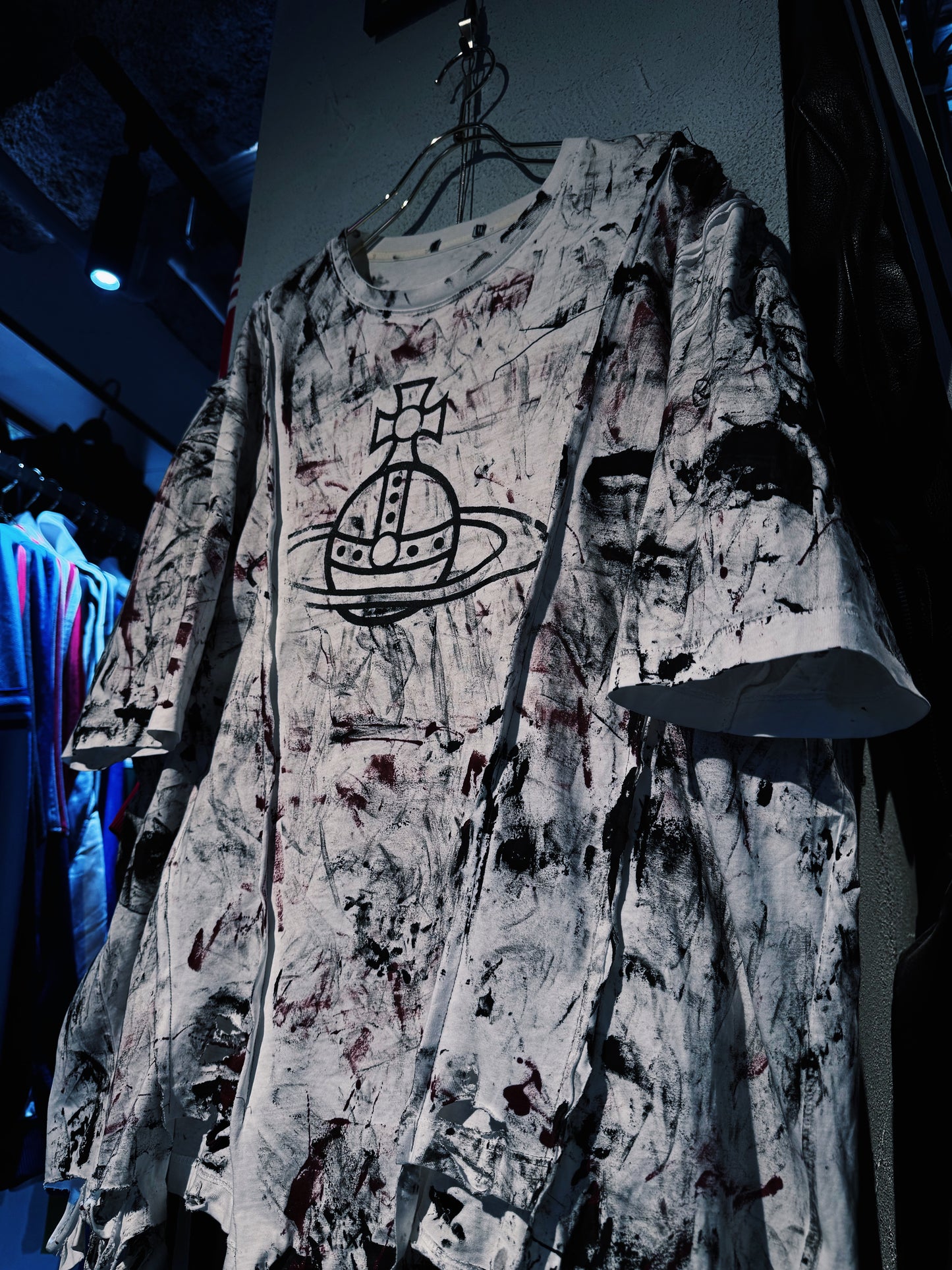 "vivid notes"The Anarchist's Layered Orbit T-shirt