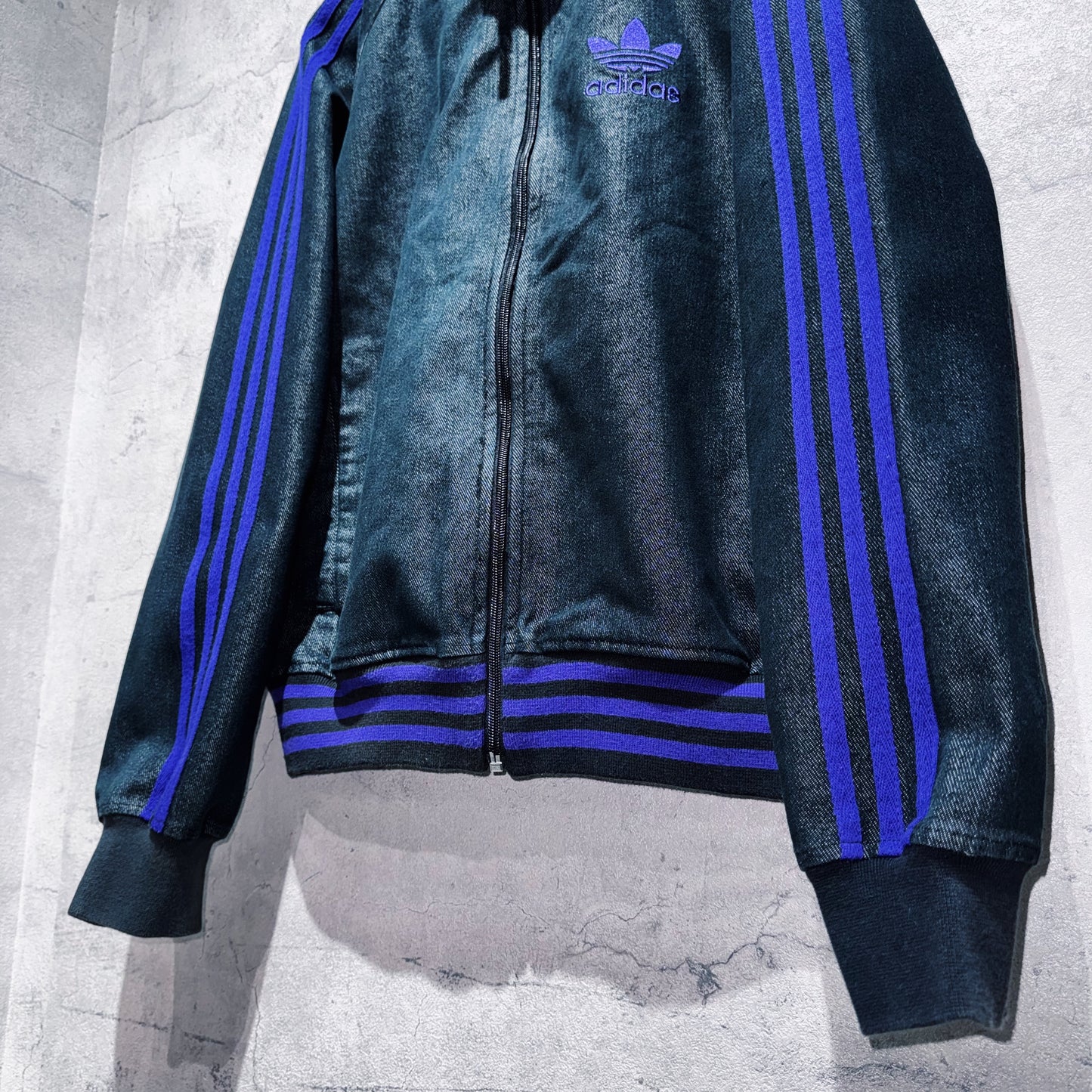 special"ADIDAS"denim material stand neck track jacket