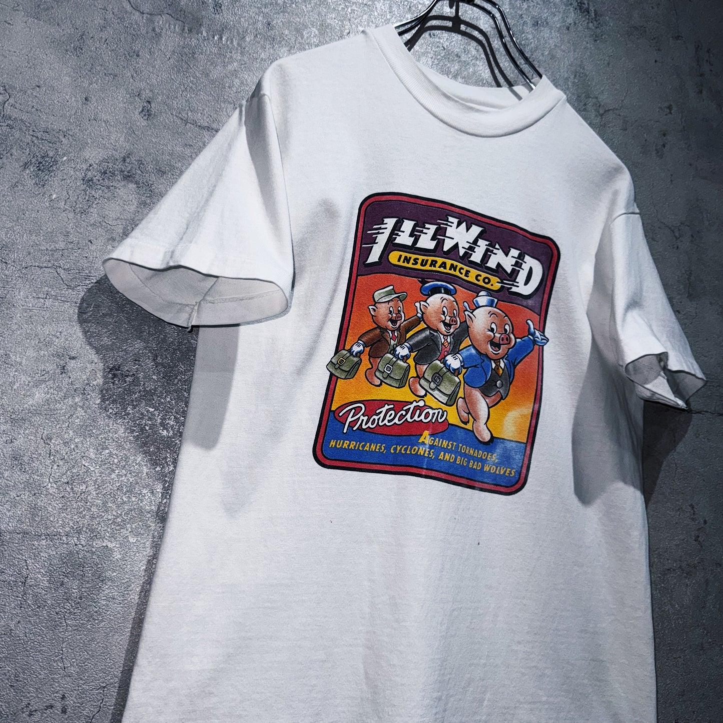 "The Three Little Pigs"ILL WIND INSURANCE co. graphic print design T shirt