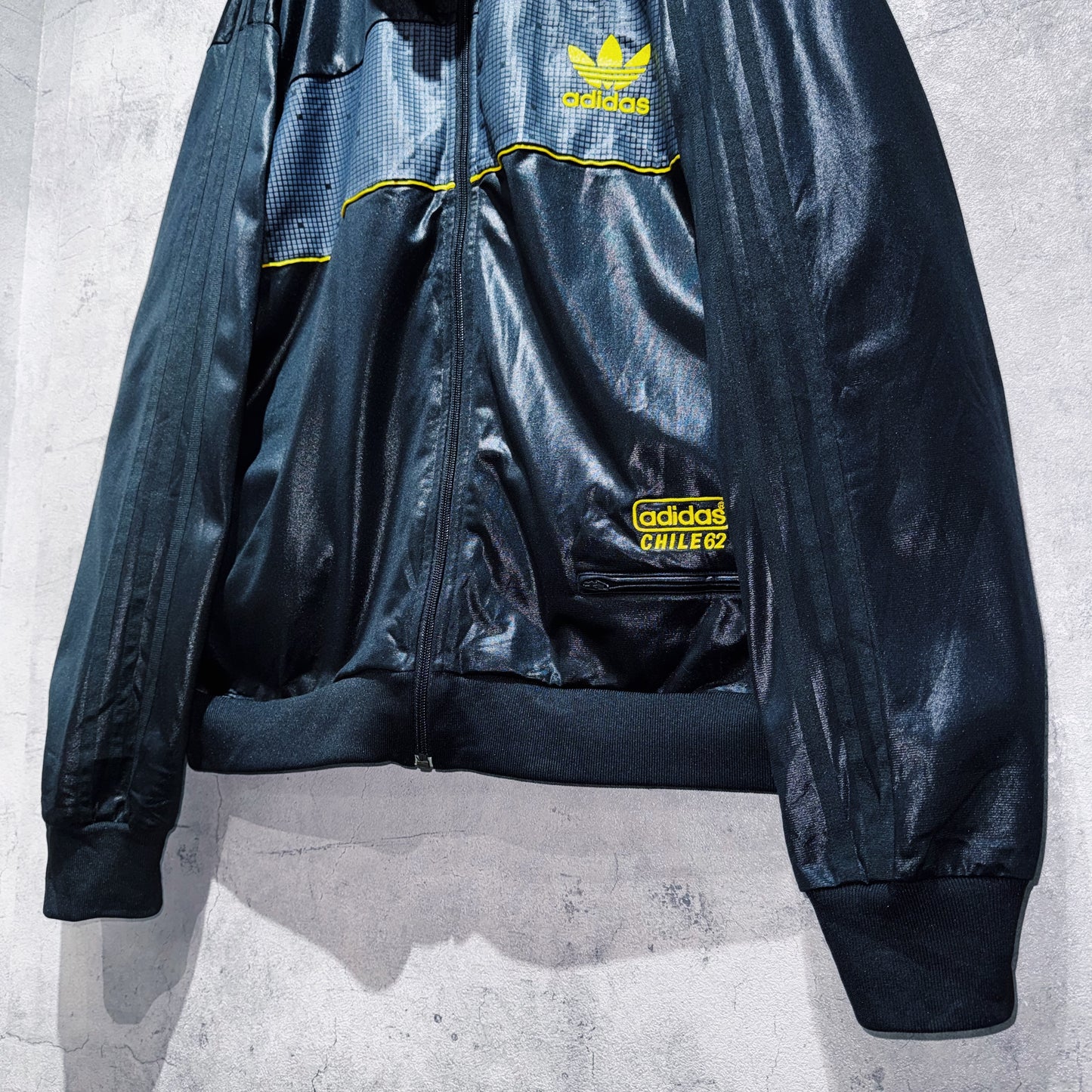 "ADIDAS Originals CHILE62”Trefoil design track jacket