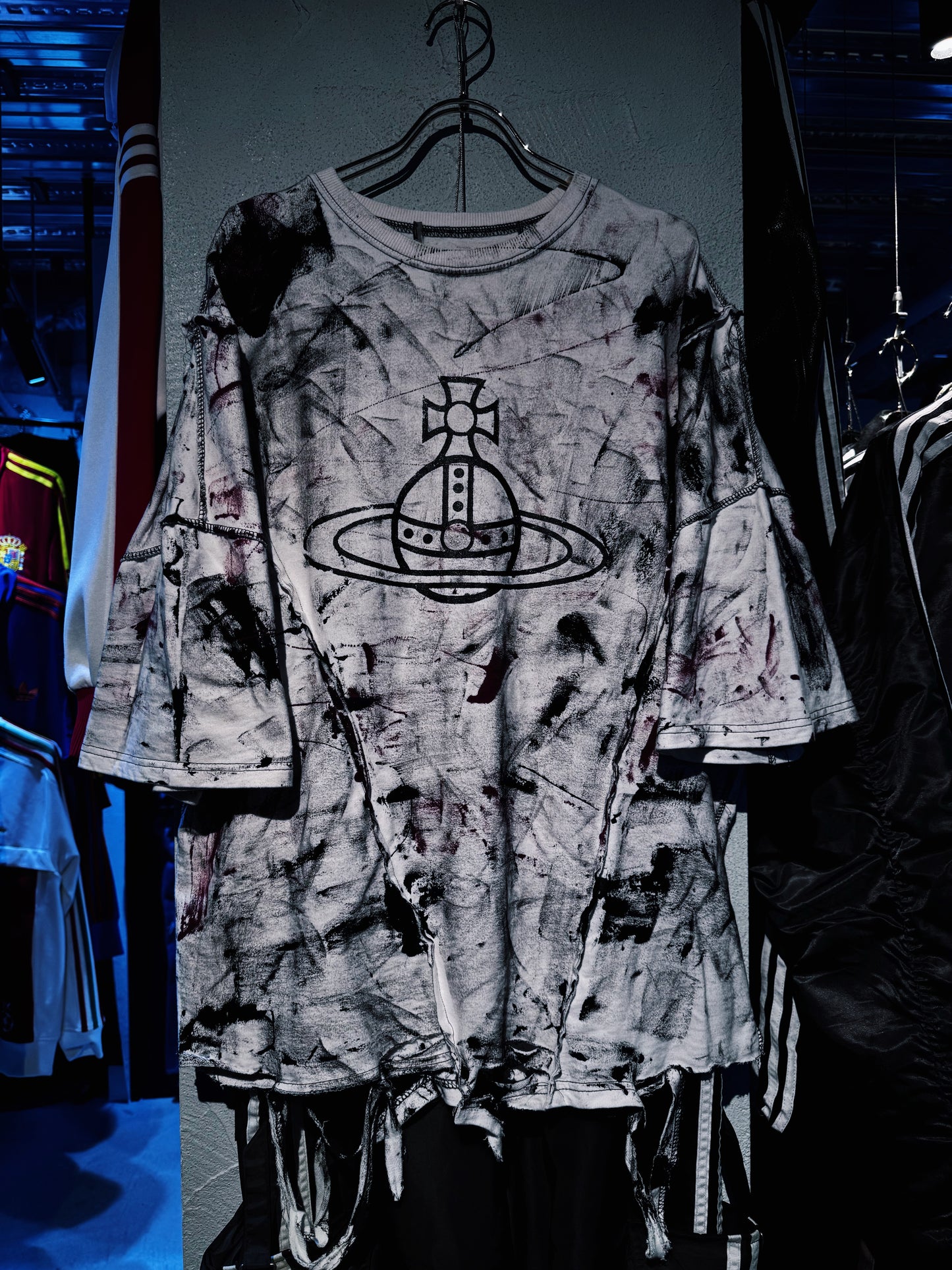 "vivid notes"The Anarchist's Layered Orbit T-shirt