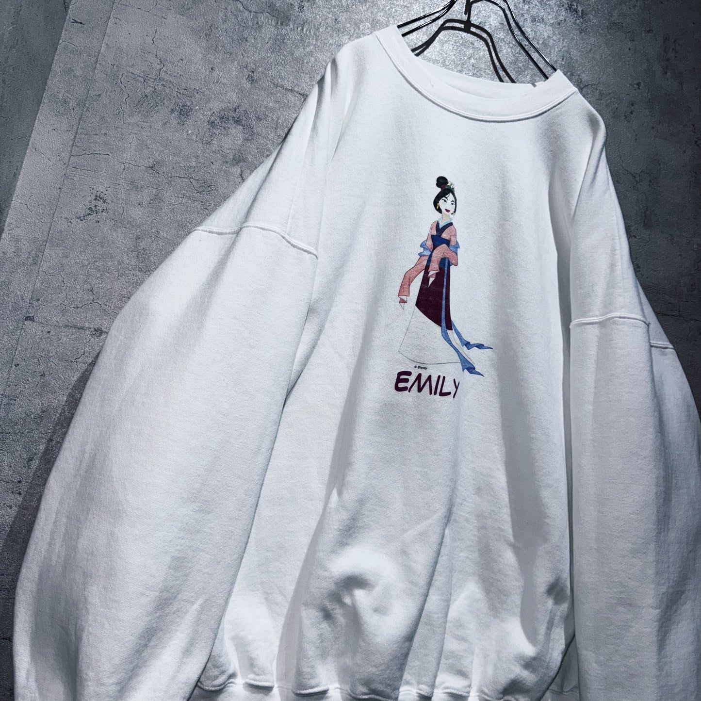 90's"MULAN"single print design pullover sweat
