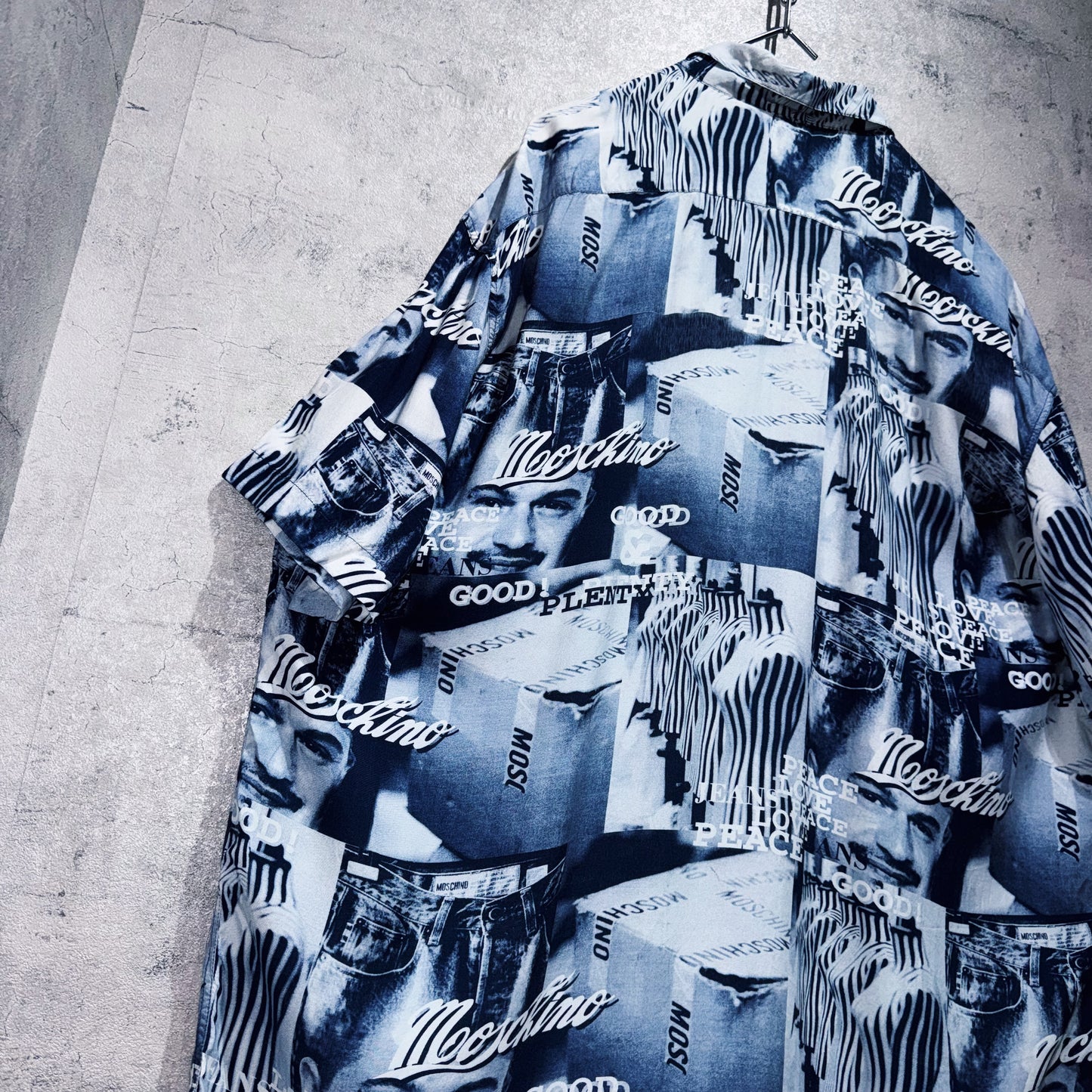 "MOSCHINO"all over pattern design short sleeve shirt