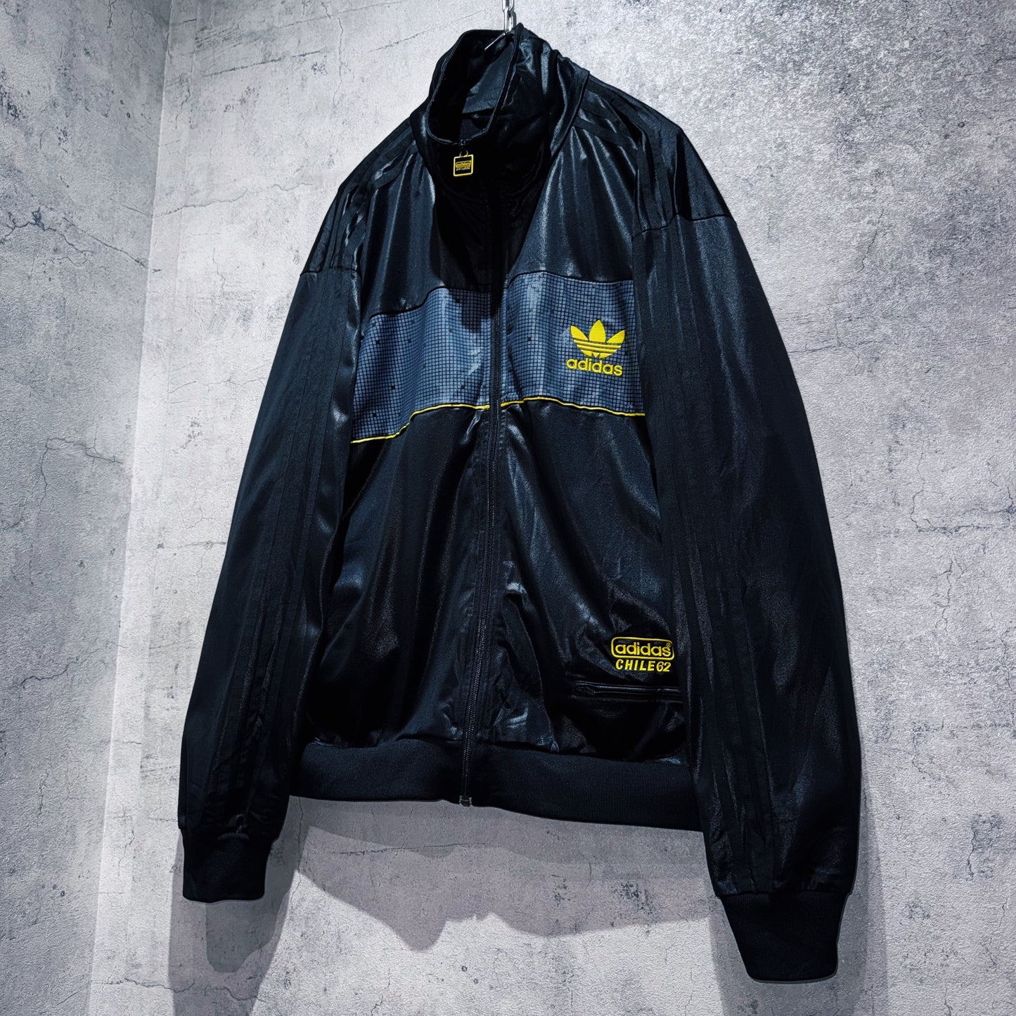 "ADIDAS Originals CHILE62”Trefoil design track jacket