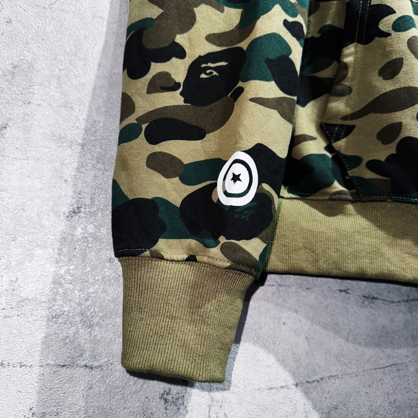 "A Bathing Ape"shark head camouflage pattern zip-up hoodie