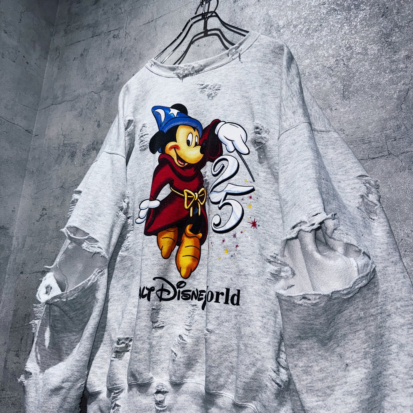 90's"Disney"25 anniversary graphic design boro custom pullover sweat