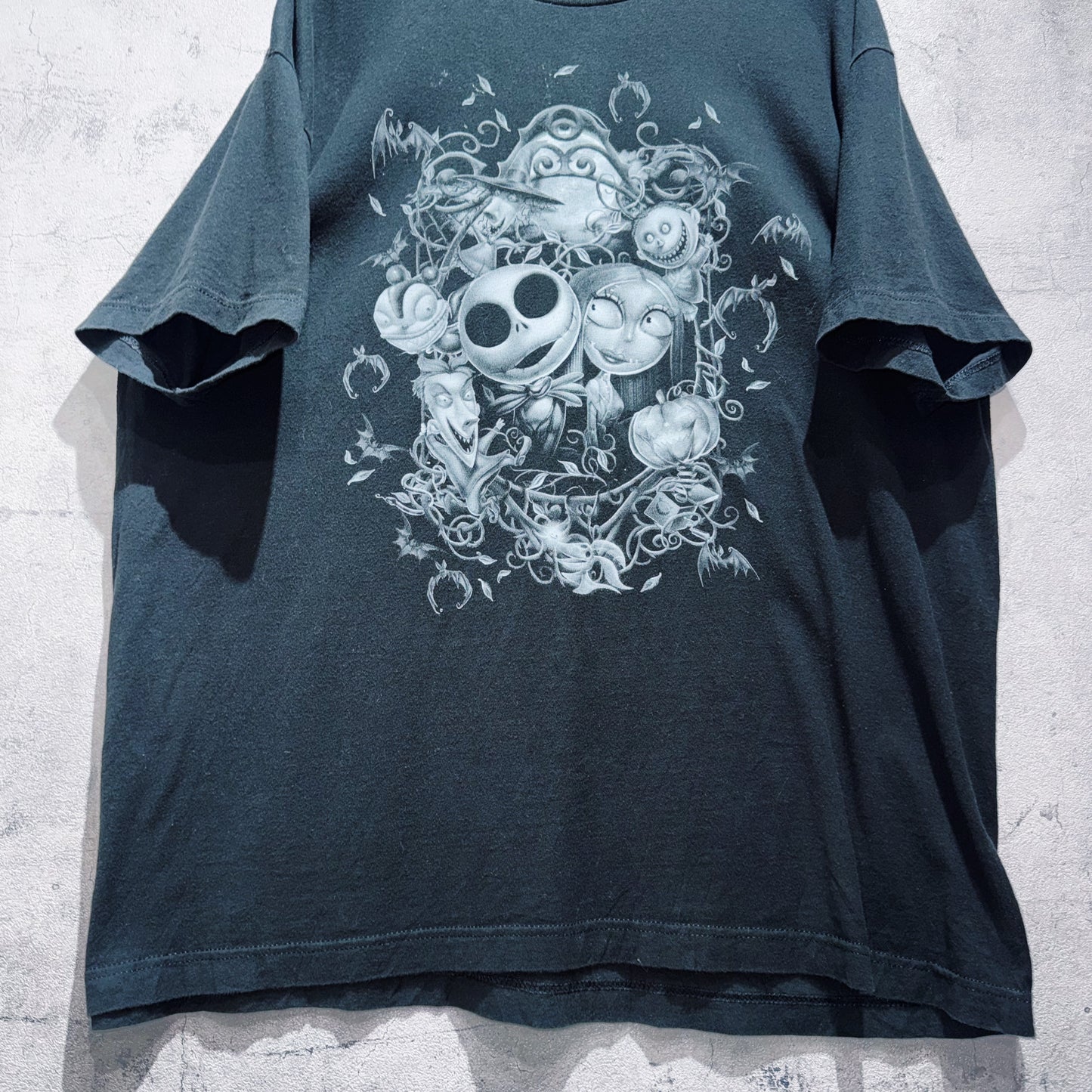 "Nightmare before Christmas"characters graphic print design T shirt