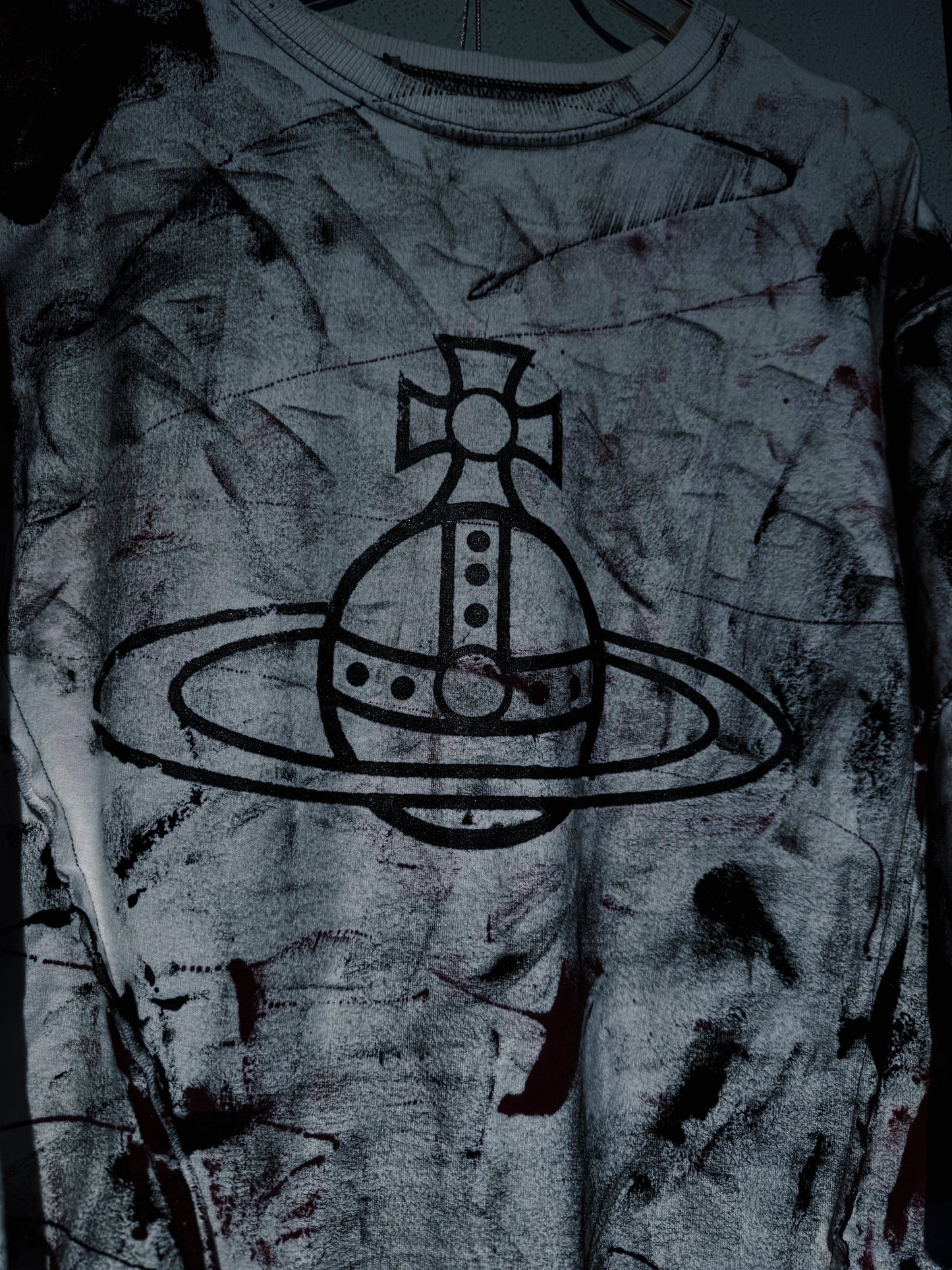 "vivid notes"The Anarchist's Layered Orbit T-shirt