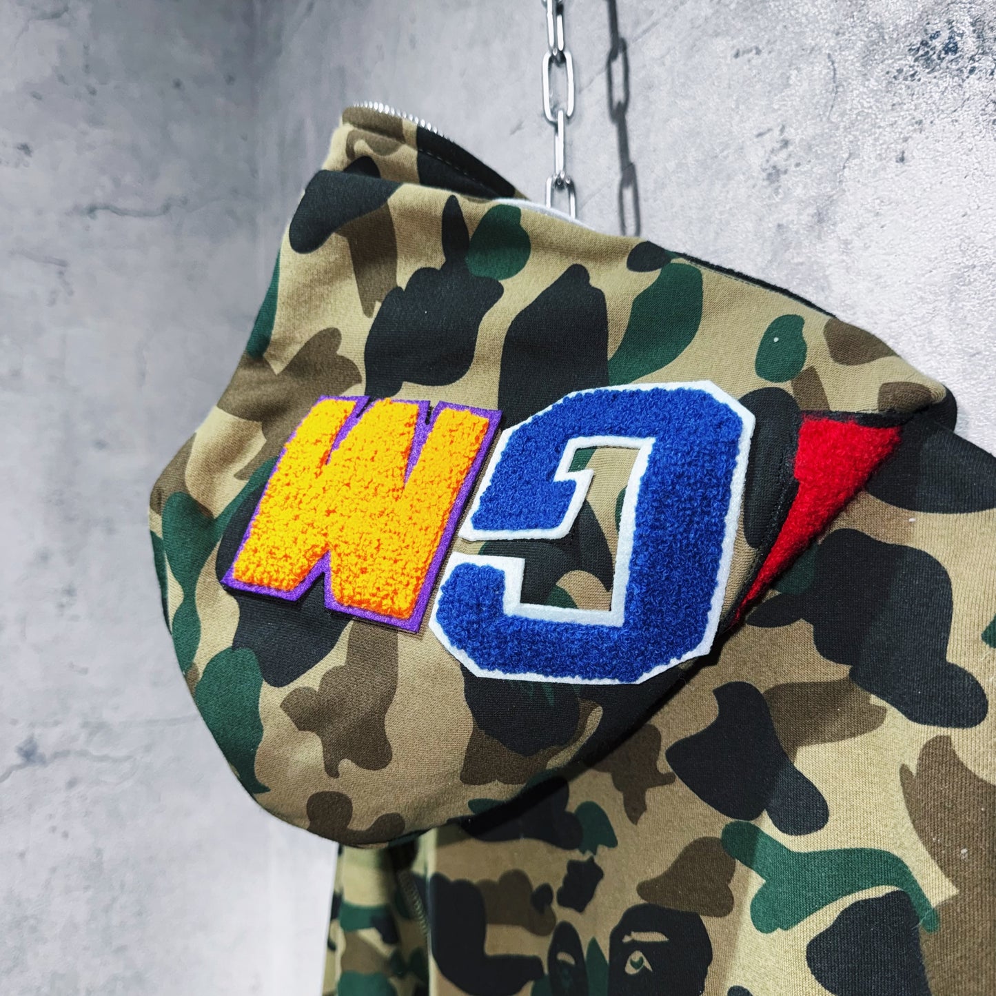 "A Bathing Ape"shark head camouflage pattern zip-up hoodie