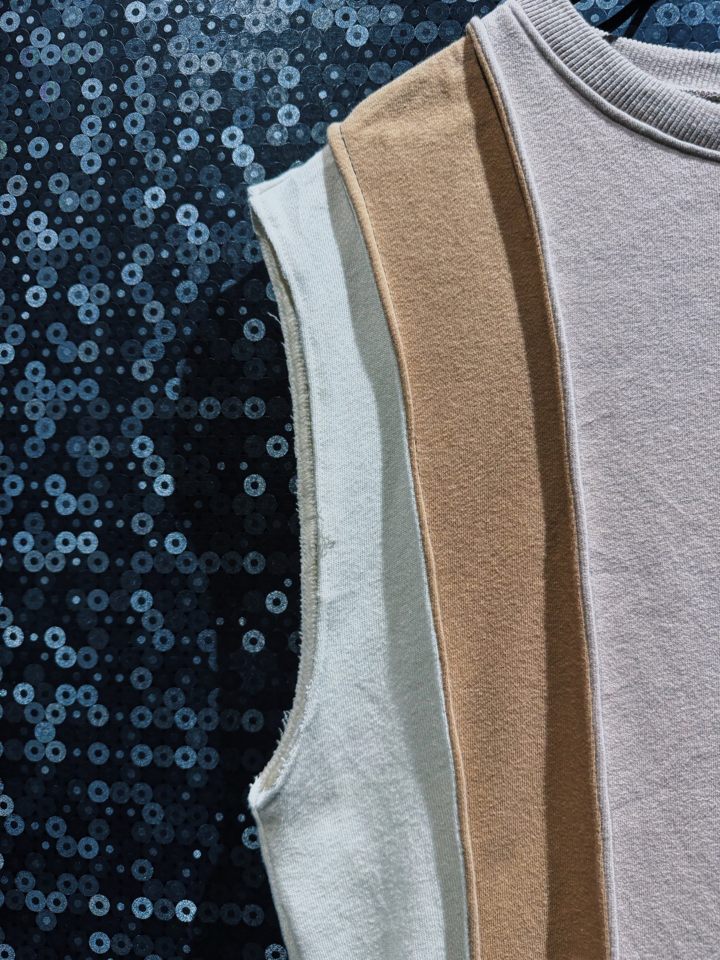 【ÆIEM】再倖築 “Earth Tone Multi Docking” No Sleeve T-Shirt