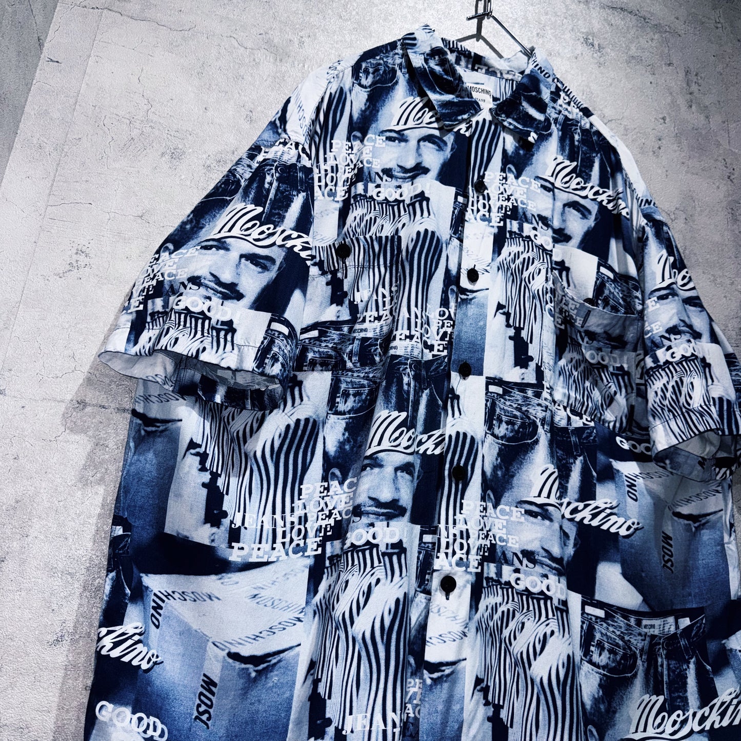"MOSCHINO"all over pattern design short sleeve shirt