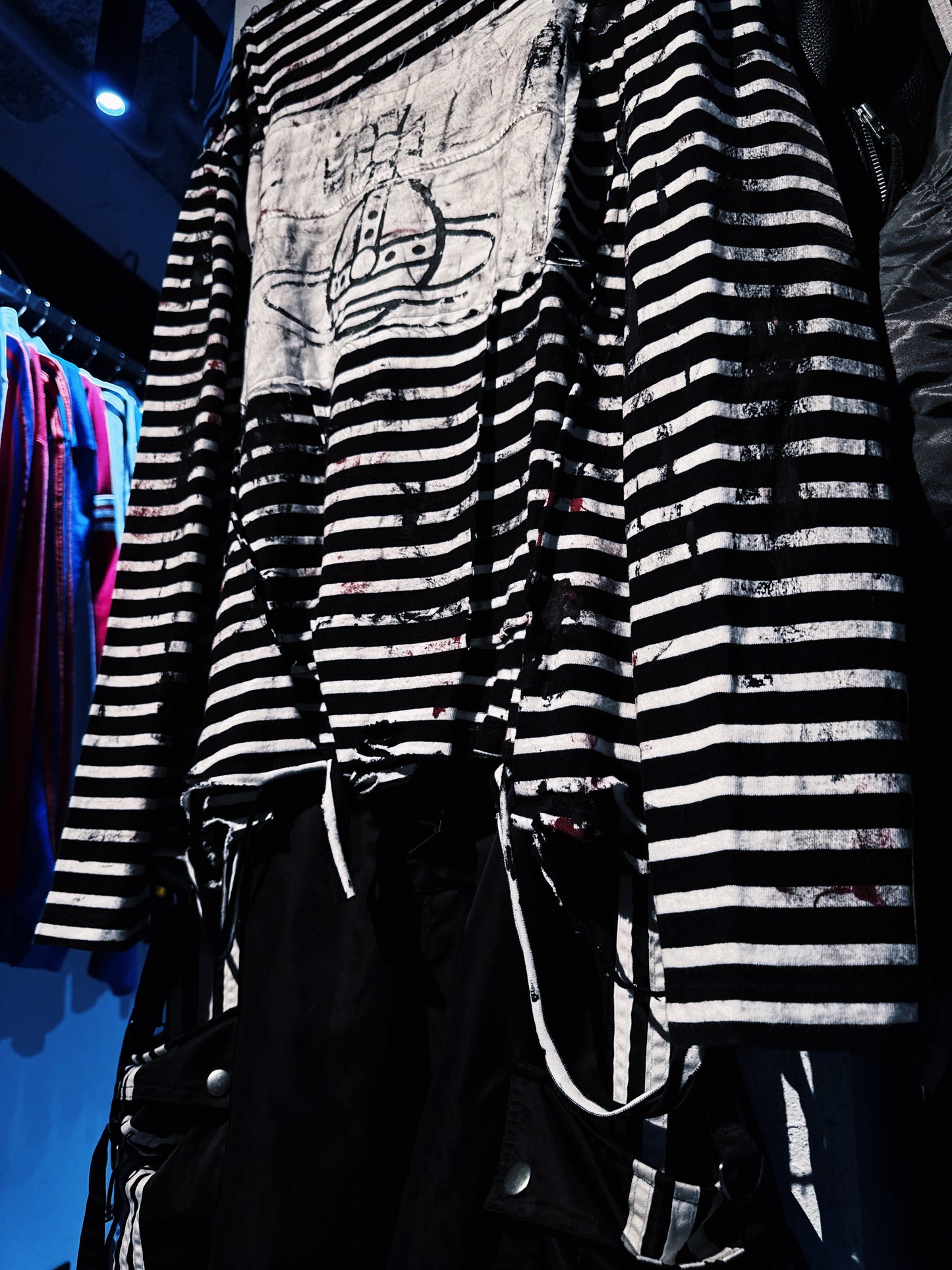 "vivid notes"The Anarchist's Layered Orbit border long sleeve T shirt