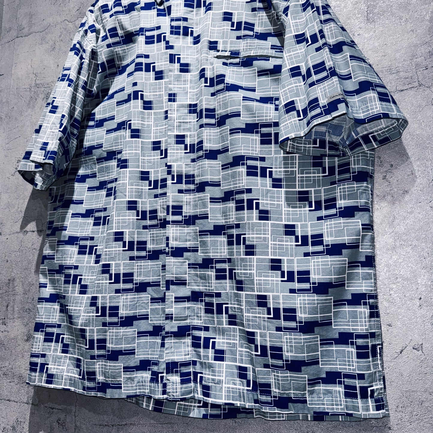 "Calvin Klein"all over pattern short sleeve shirt