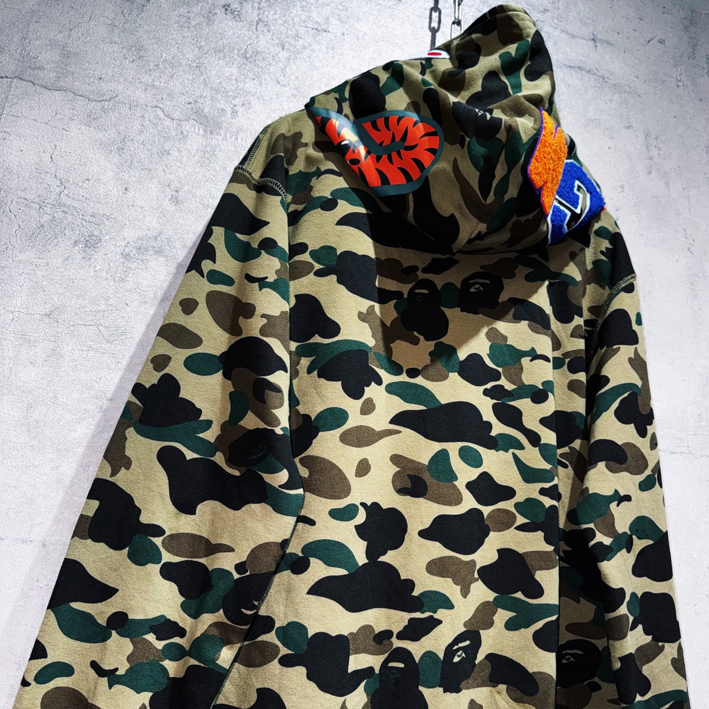 "A Bathing Ape"shark head camouflage pattern zip-up hoodie