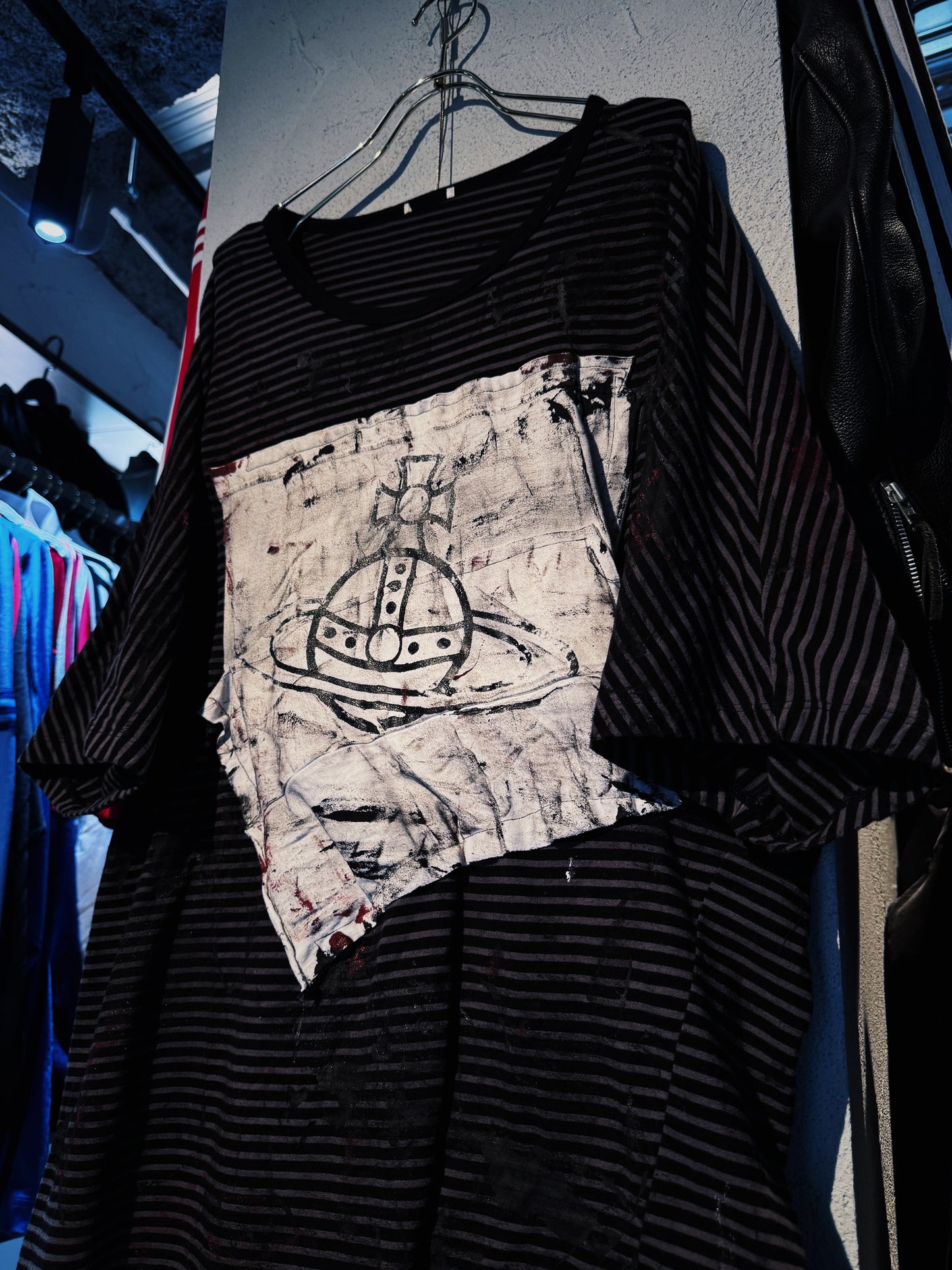 "vivid notes"The Anarchist's Layered Orbit T-shirt
