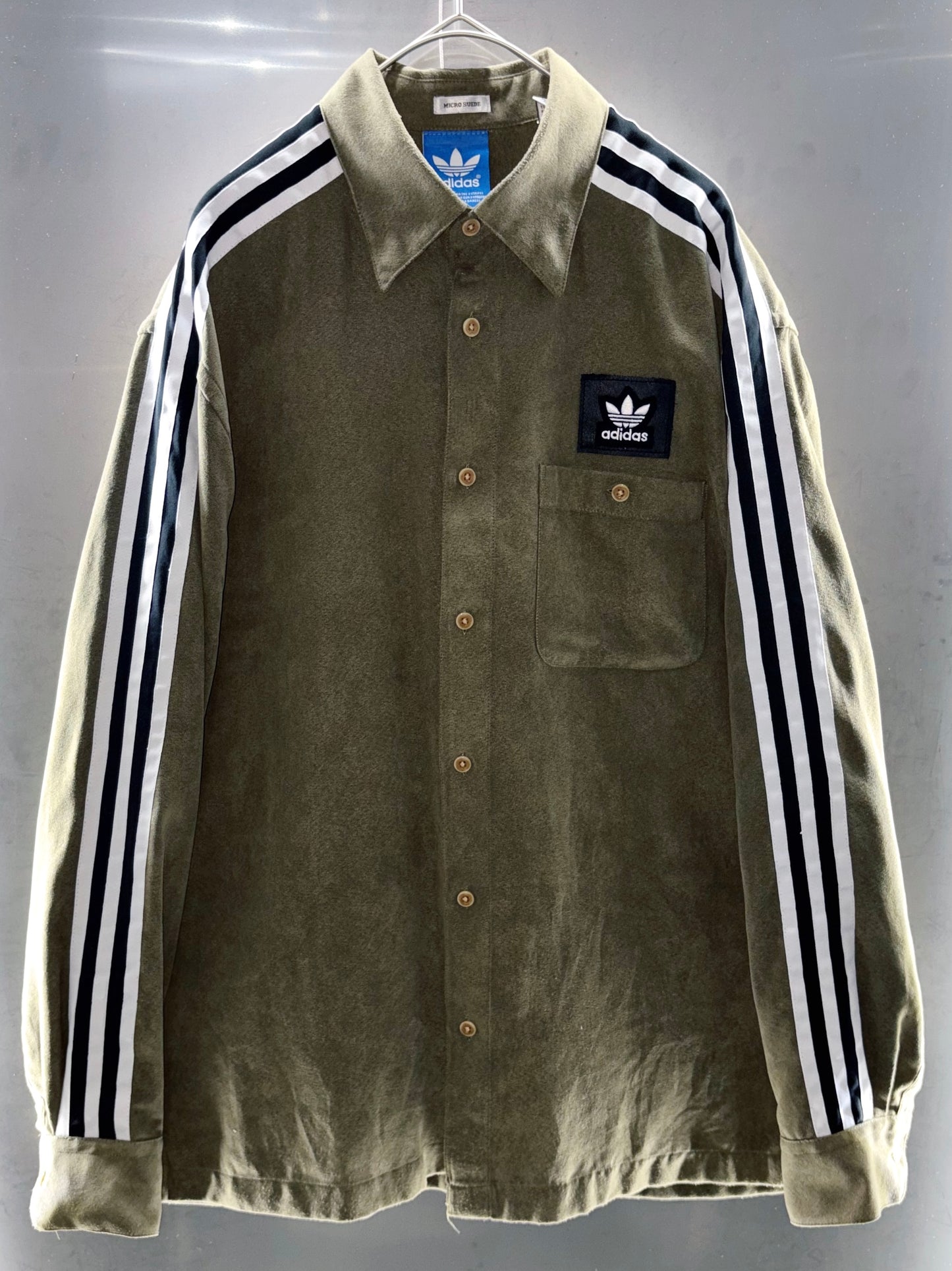special "original re:meke vintage
"adidas"× vintage loose shirt three strip edition