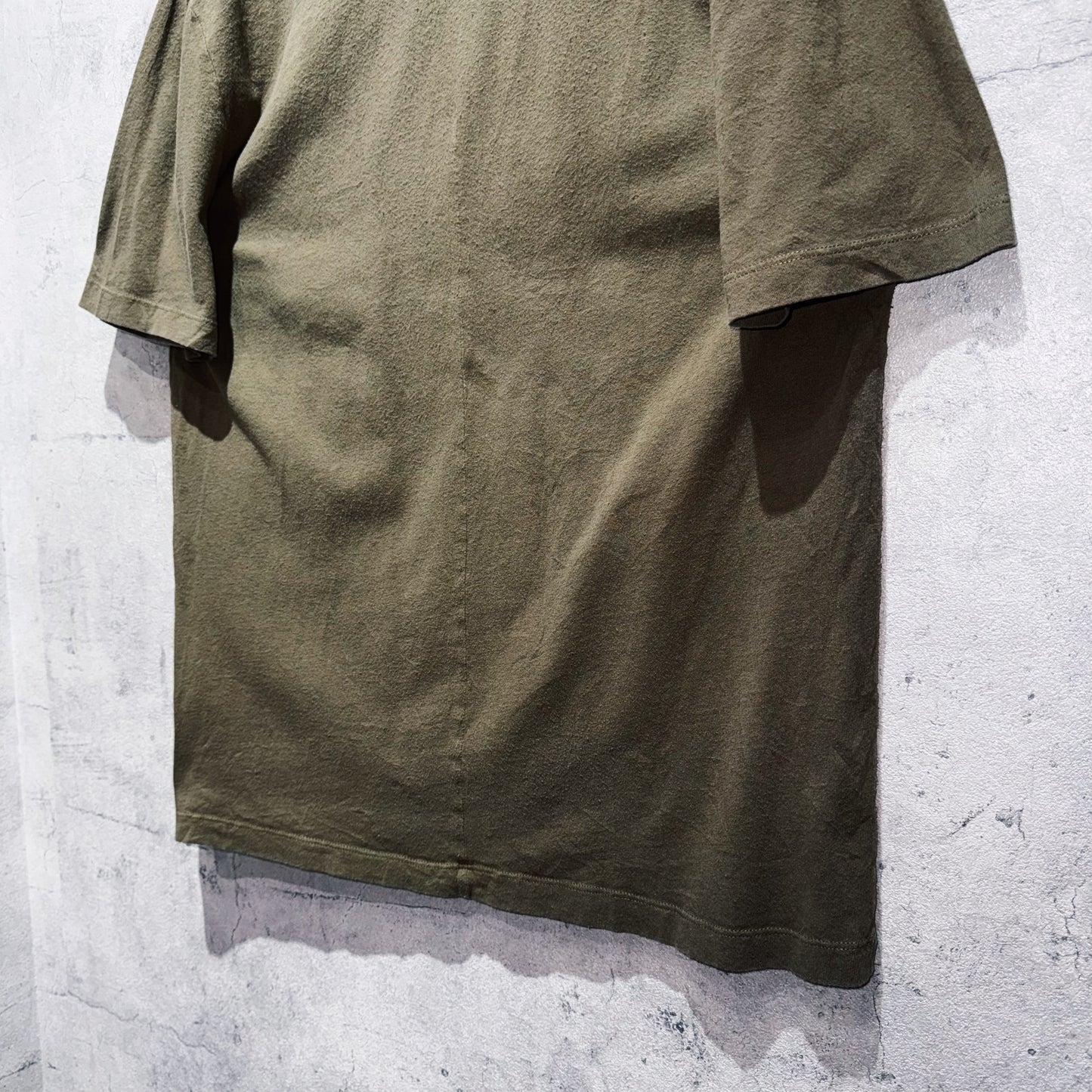 "HELMUT LANG"graphic long design olive color T shirt