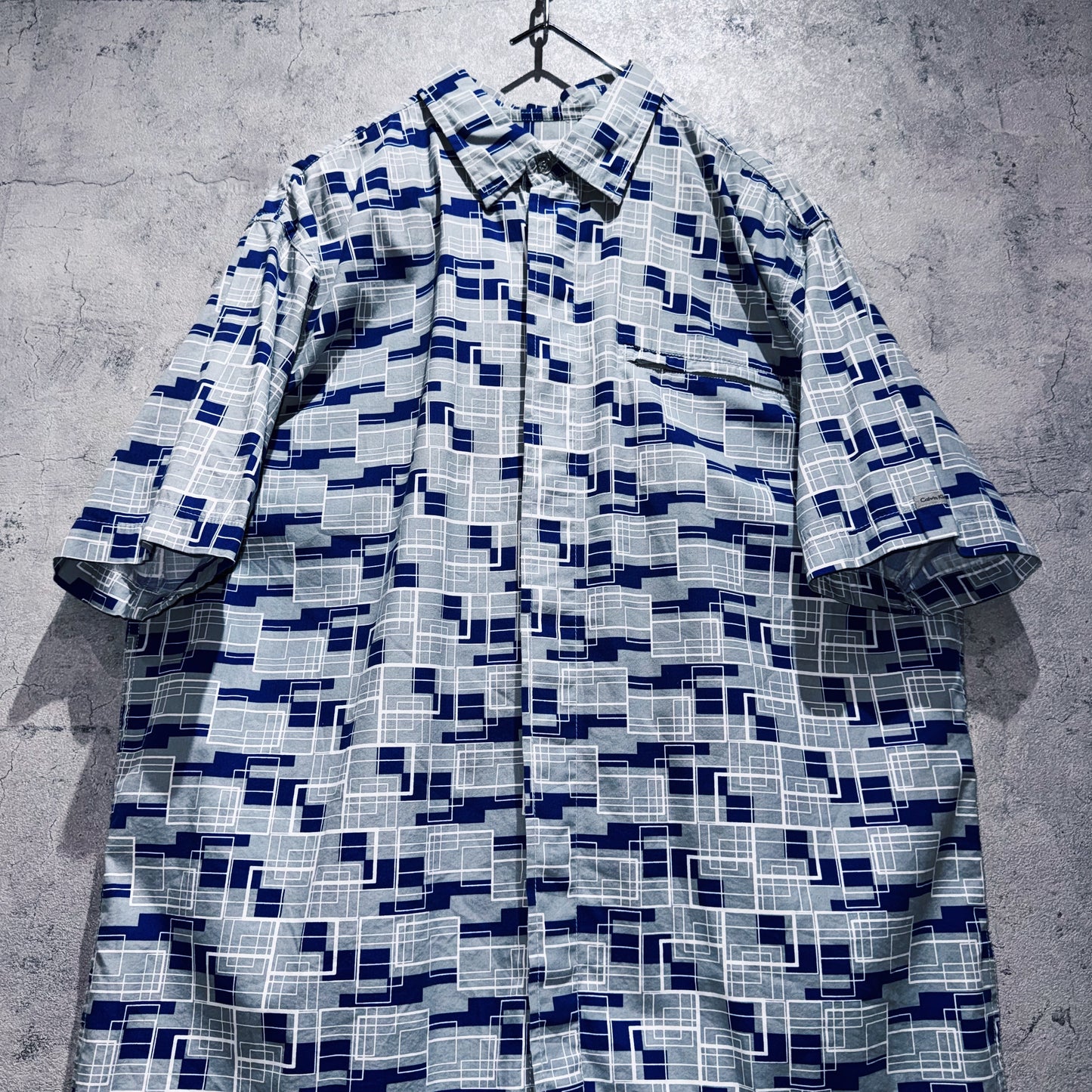 "Calvin Klein"all over pattern short sleeve shirt