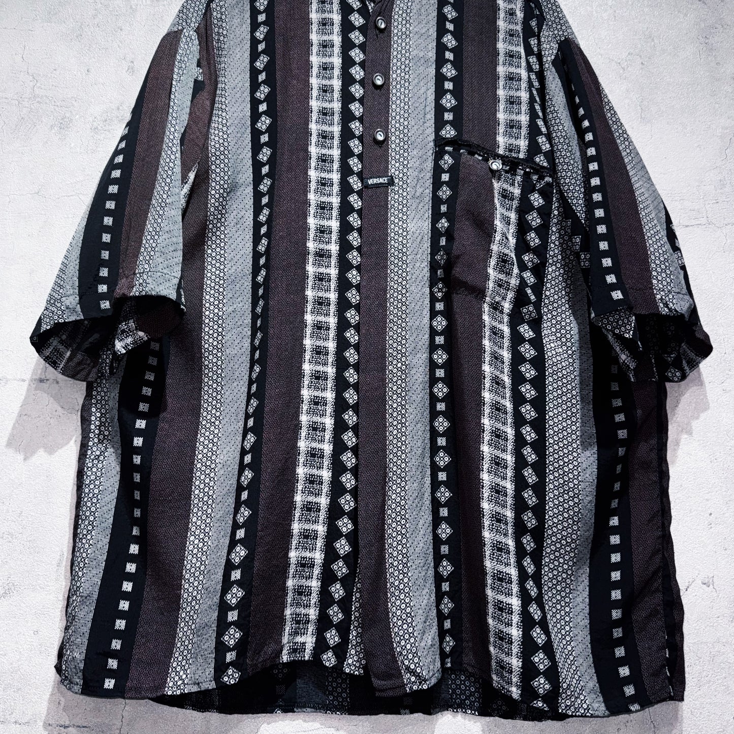 "VERSACE"switching pattern design short sleeve shirt