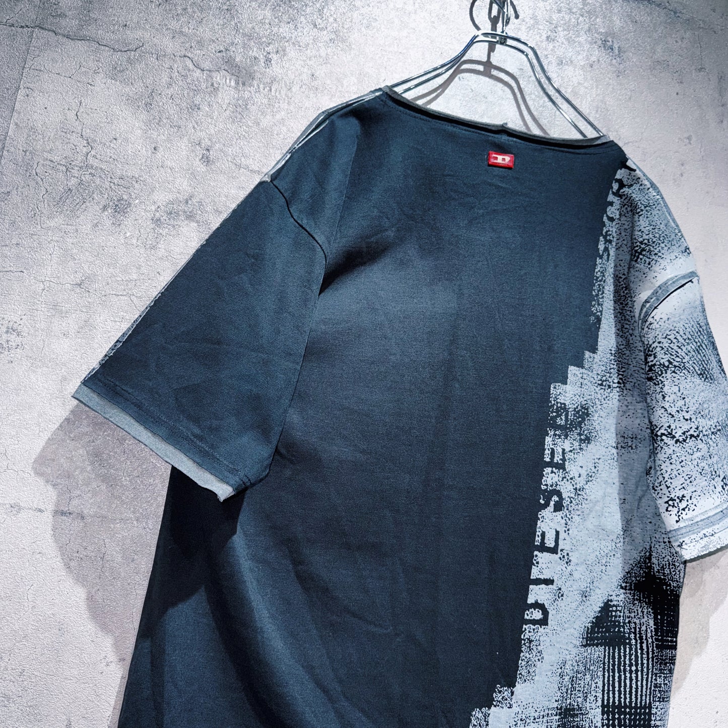 "DIESEL"coating like design box silhouette T shirt