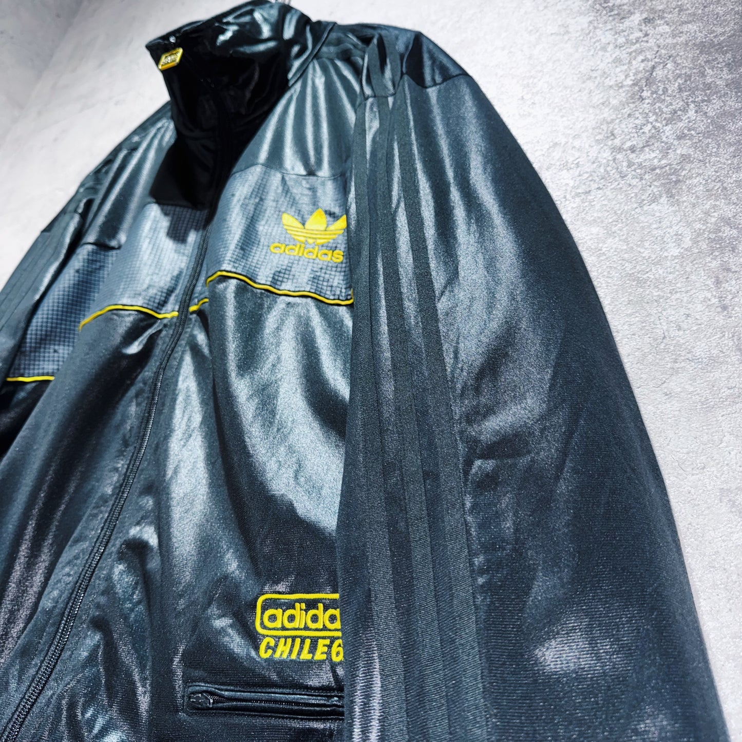 "ADIDAS Originals CHILE62”Trefoil design track jacket