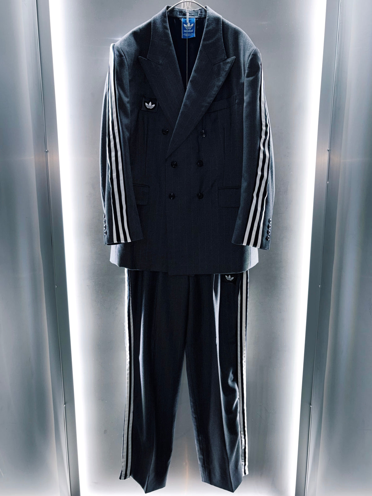 special "original re:meke" vintage
"adidas"× vintage double breast SETUP three strip edition