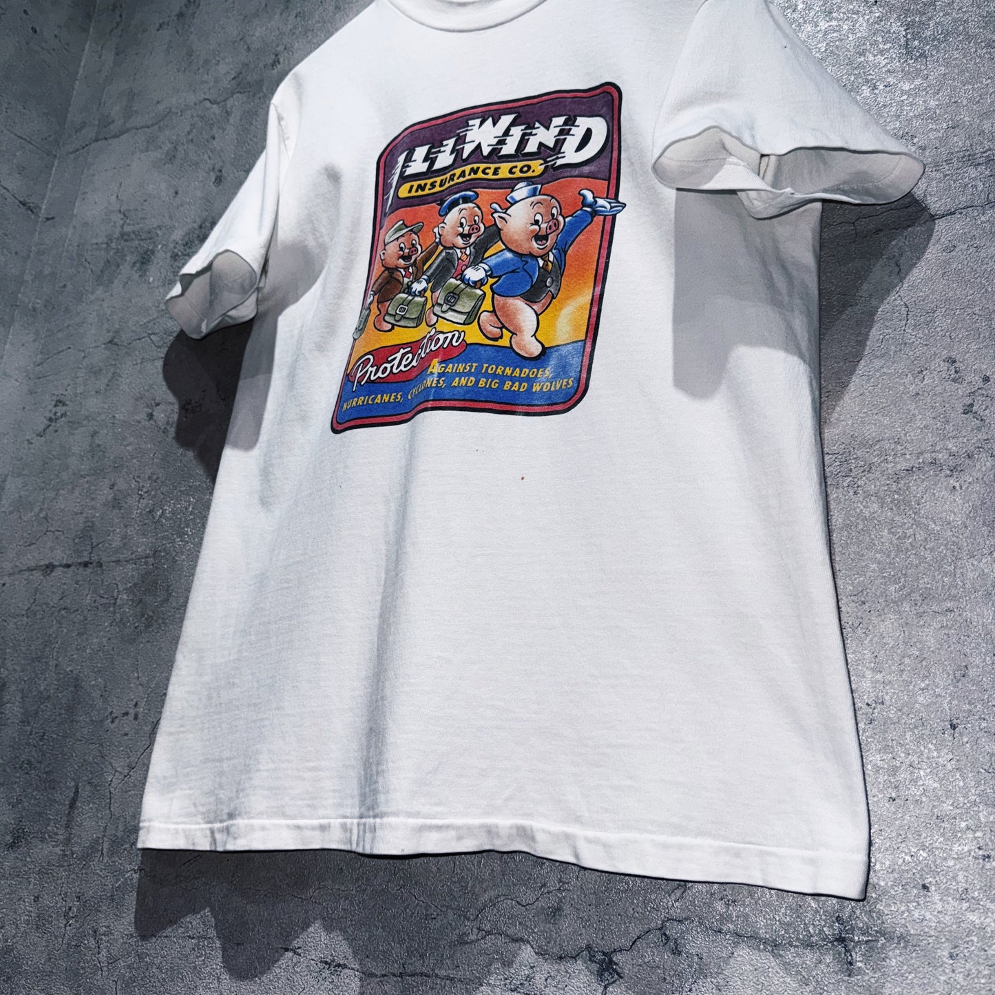 "The Three Little Pigs"ILL WIND INSURANCE co. graphic print design T shirt