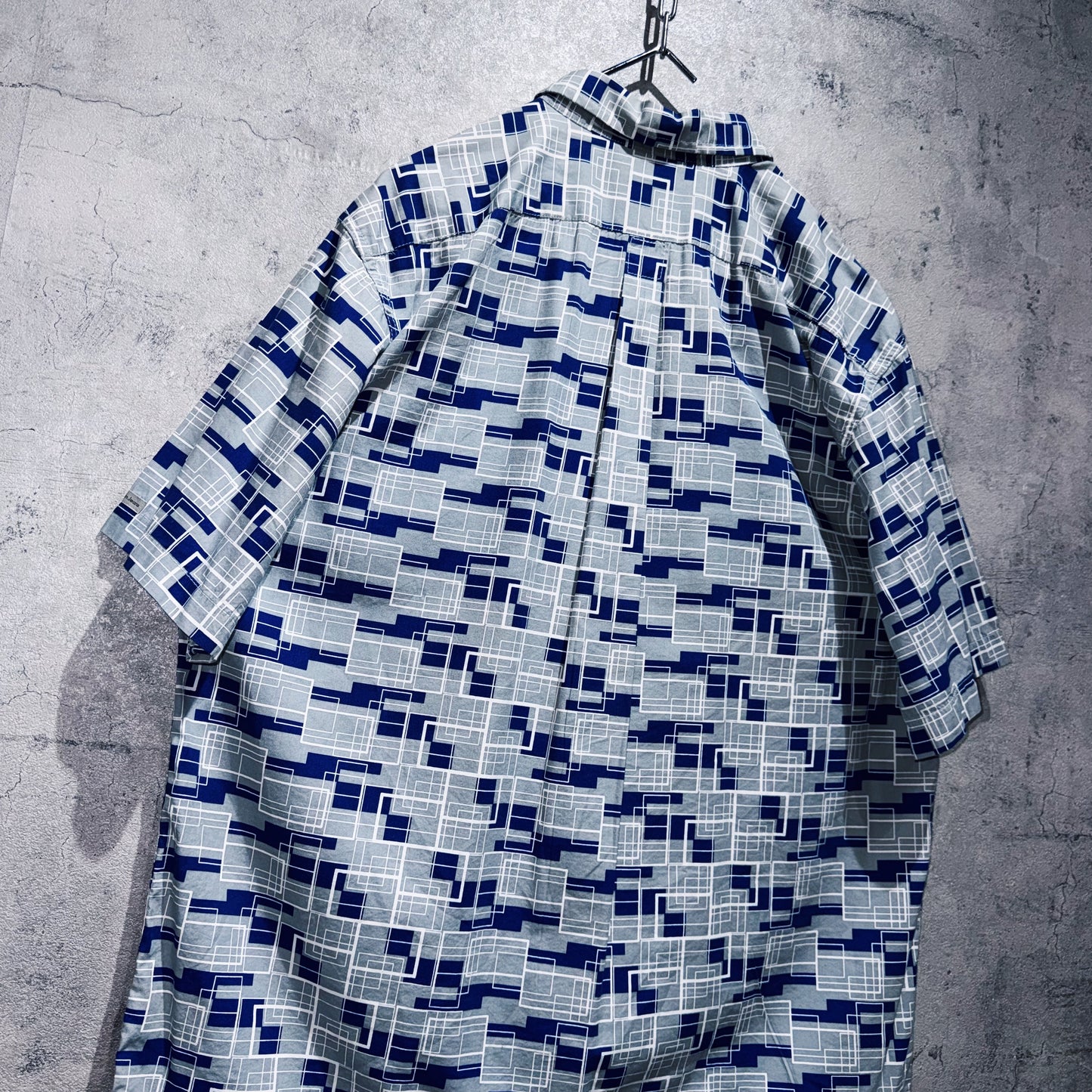 "Calvin Klein"all over pattern short sleeve shirt
