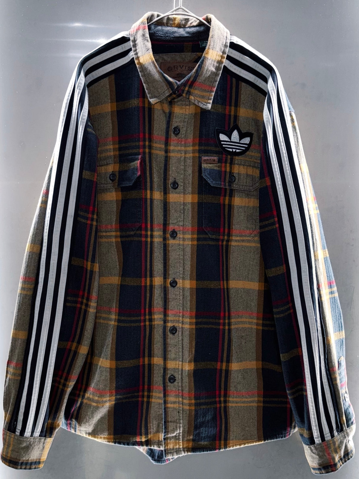 special "original re:meke" vintage
"adidas"× vintage loose shirt three strip edition