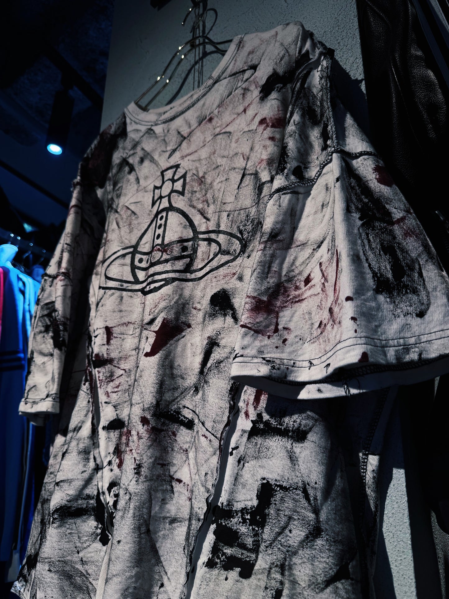 "vivid notes"The Anarchist's Layered Orbit T-shirt
