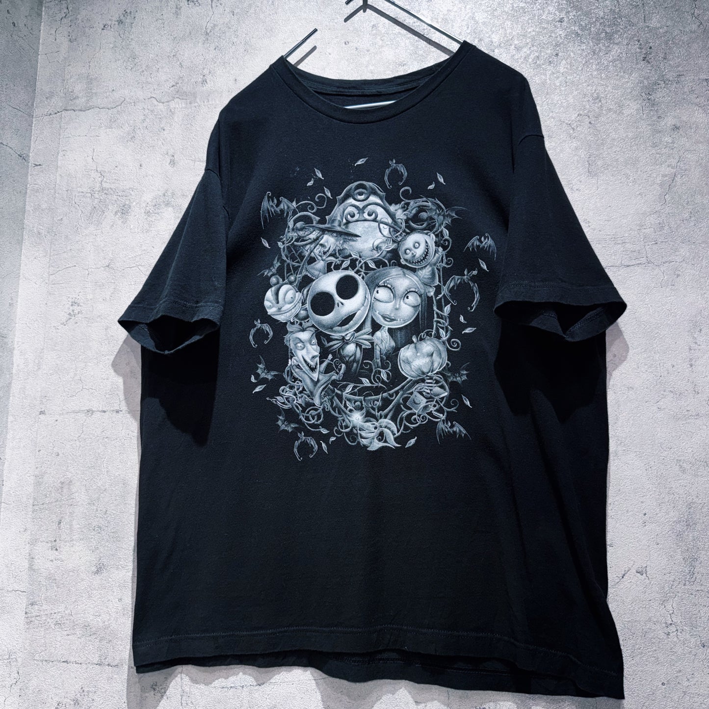 "Nightmare before Christmas"characters graphic print design T shirt