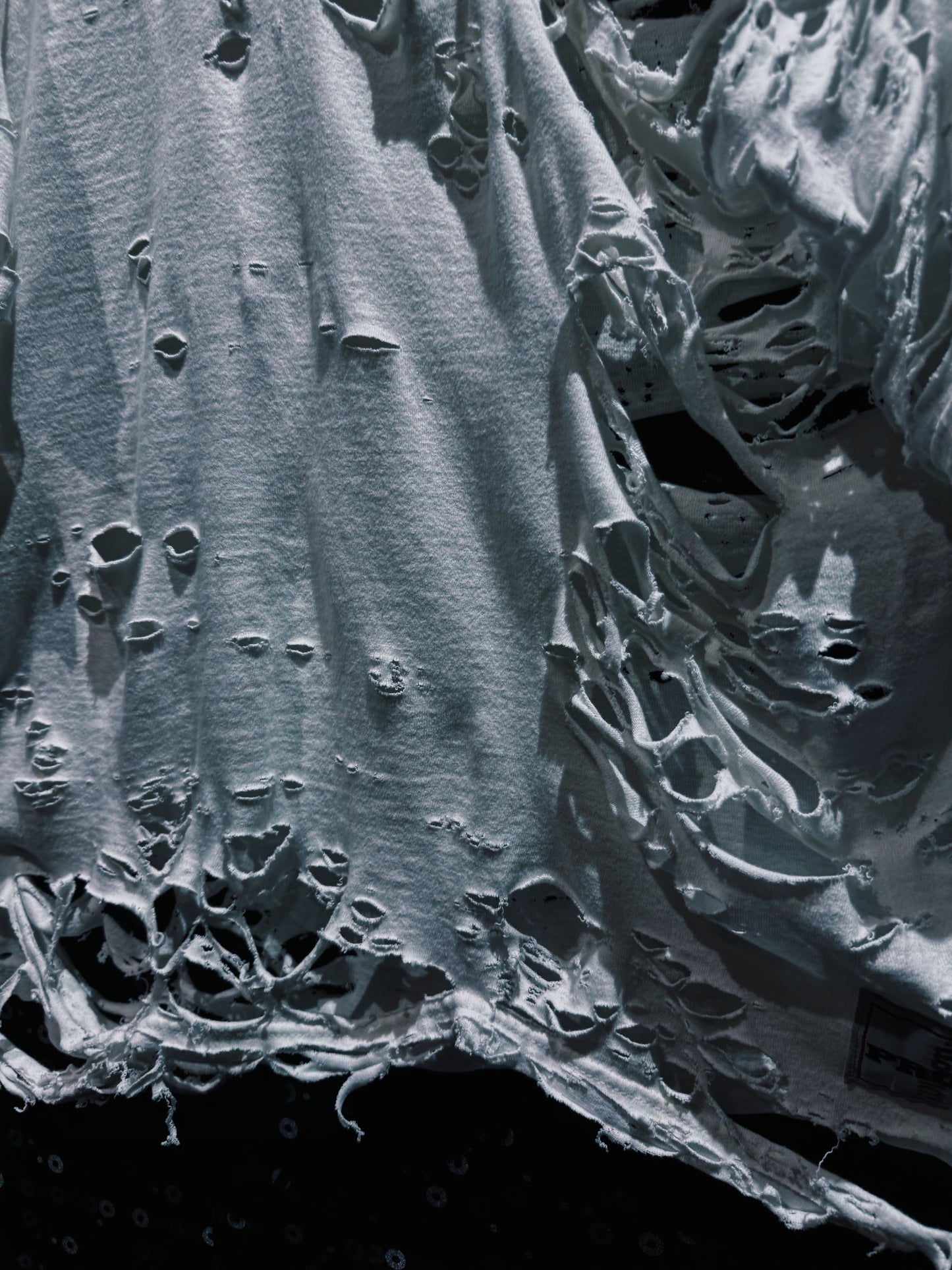￼
【ÆIEM】再倖築 “Wilson Collapse” Boro Reconstruction T-Shirt