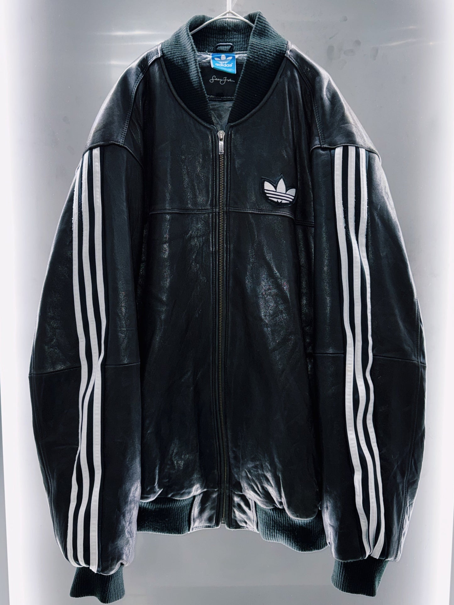 special "original re:meke" vintage
adidas x vintage bull leather jacket three strip edition