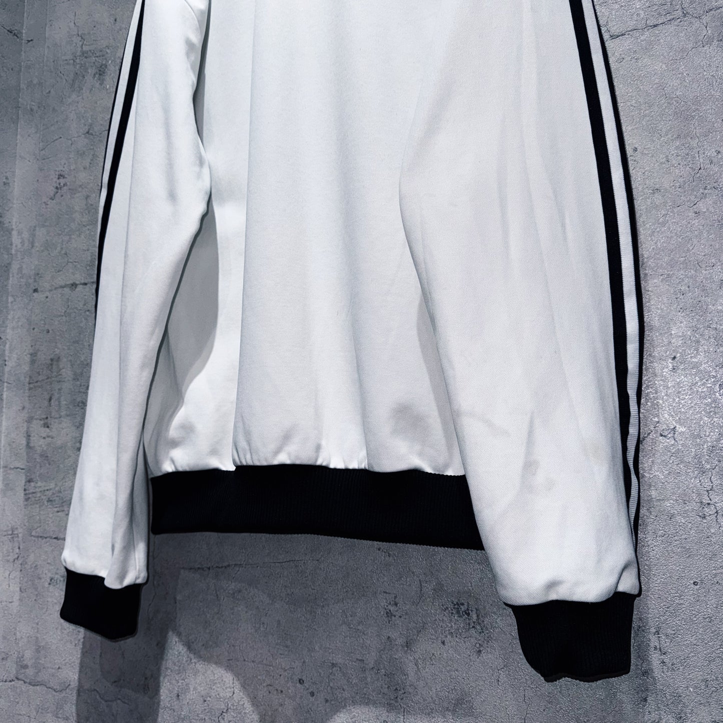 "ADIDAS Originals"monotone color design track jacket