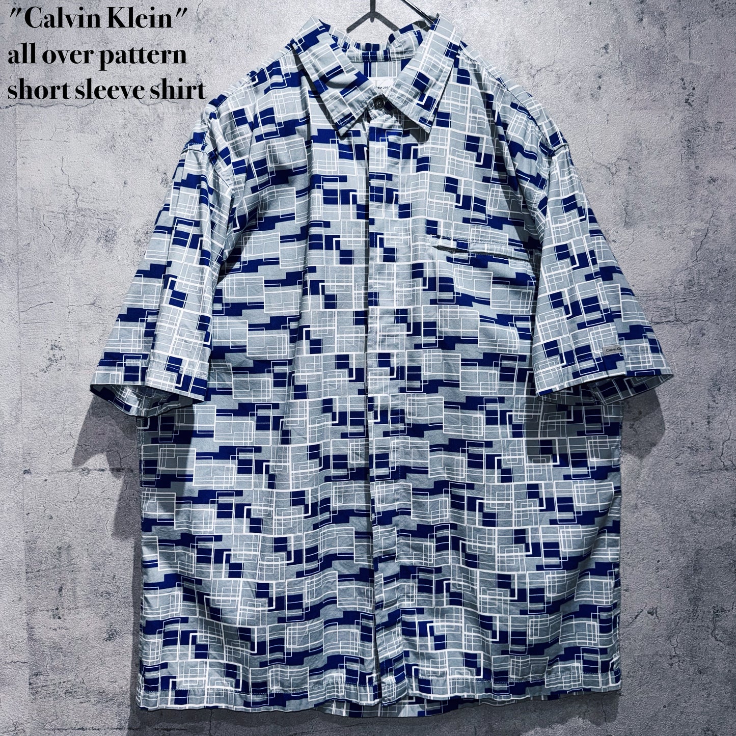 "Calvin Klein"all over pattern short sleeve shirt