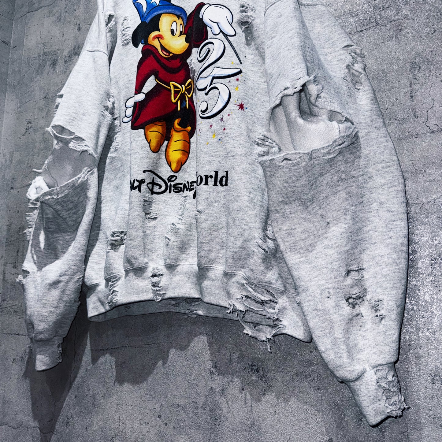 90's"Disney"25 anniversary graphic design boro custom pullover sweat