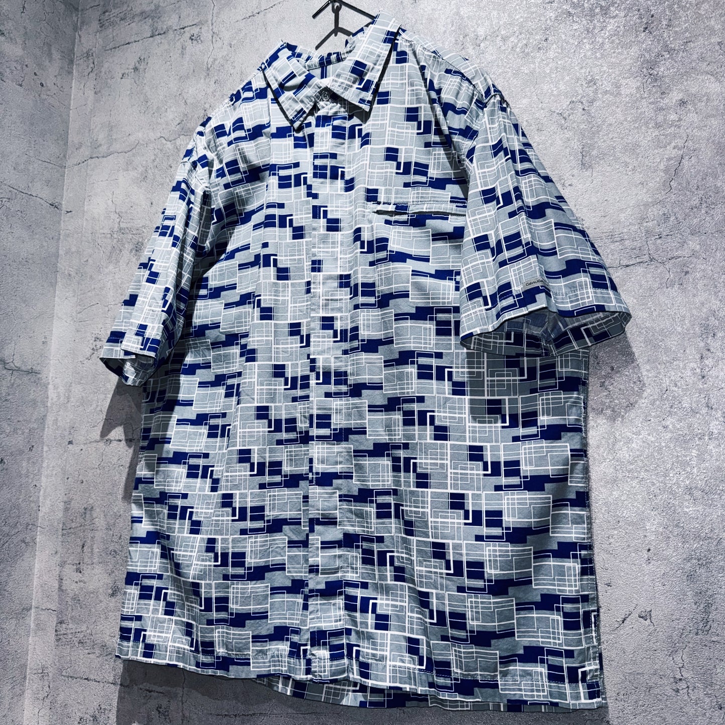 "Calvin Klein"all over pattern short sleeve shirt