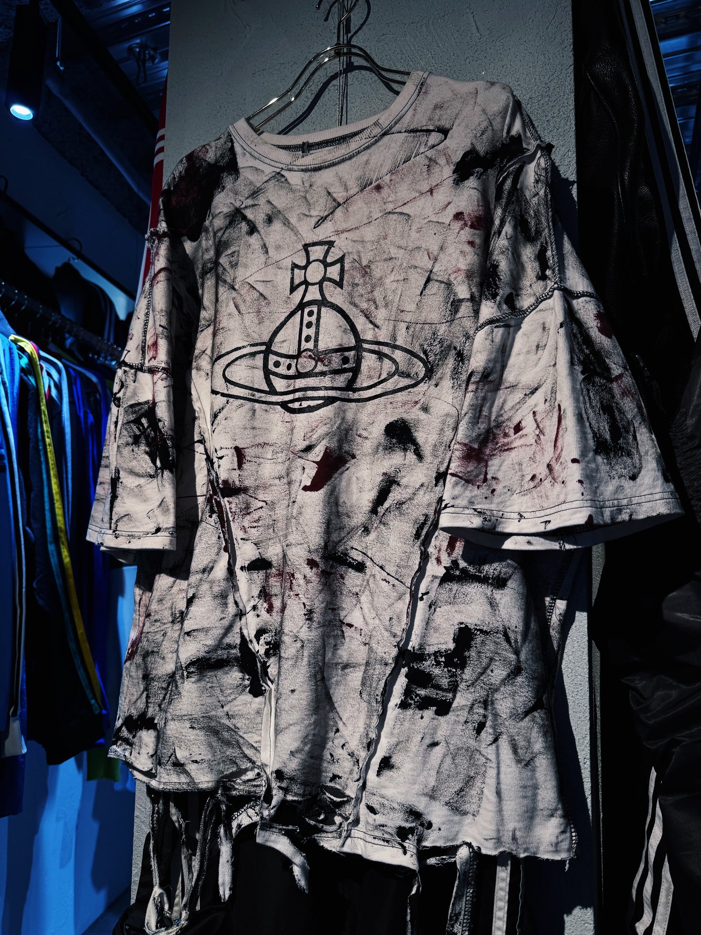 "vivid notes"The Anarchist's Layered Orbit T-shirt