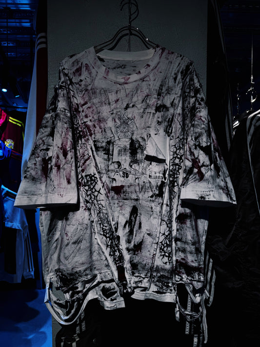 "vivid notes"The Anarchist's Layered Orbit skull design T-shirt
