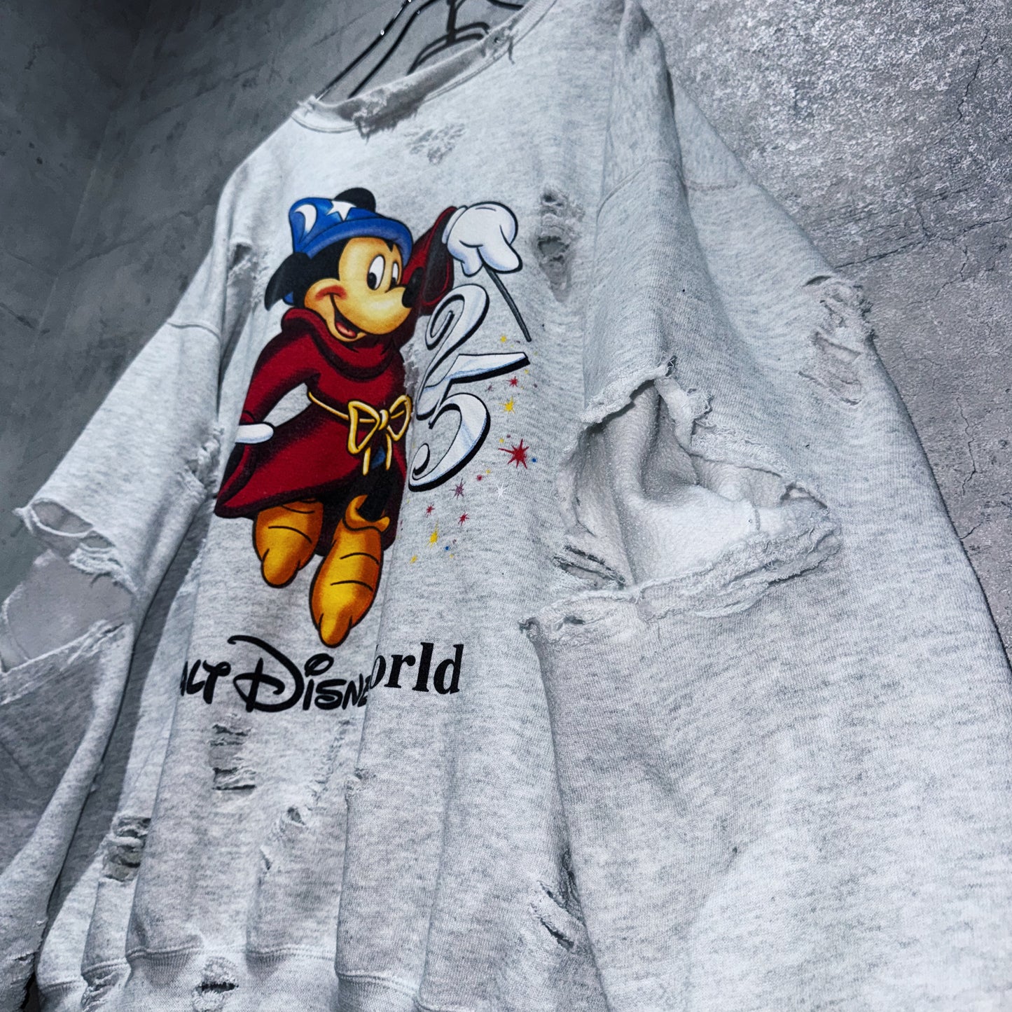 90's"Disney"25 anniversary graphic design boro custom pullover sweat