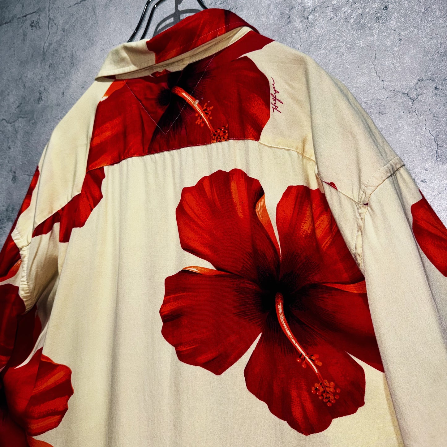 "TOMMY HILFIGER"hibiscus pattern design short sleeve rayon Aloha shirt