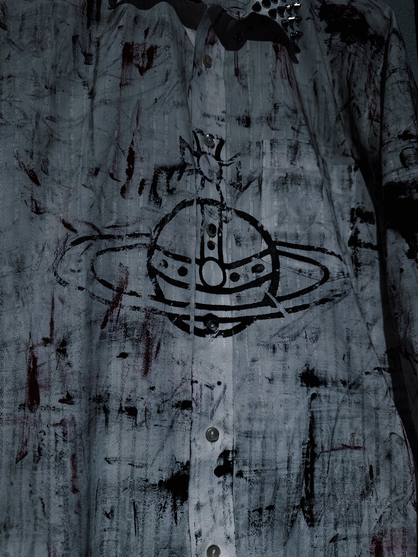 "vivid notes"The Anarchist's painting design studs Orbit shirt