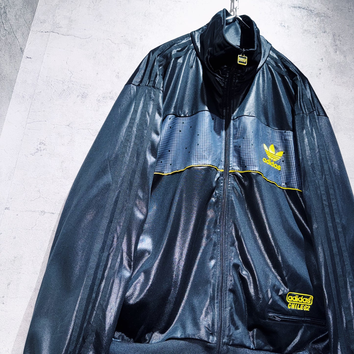 "ADIDAS Originals CHILE62”Trefoil design track jacket