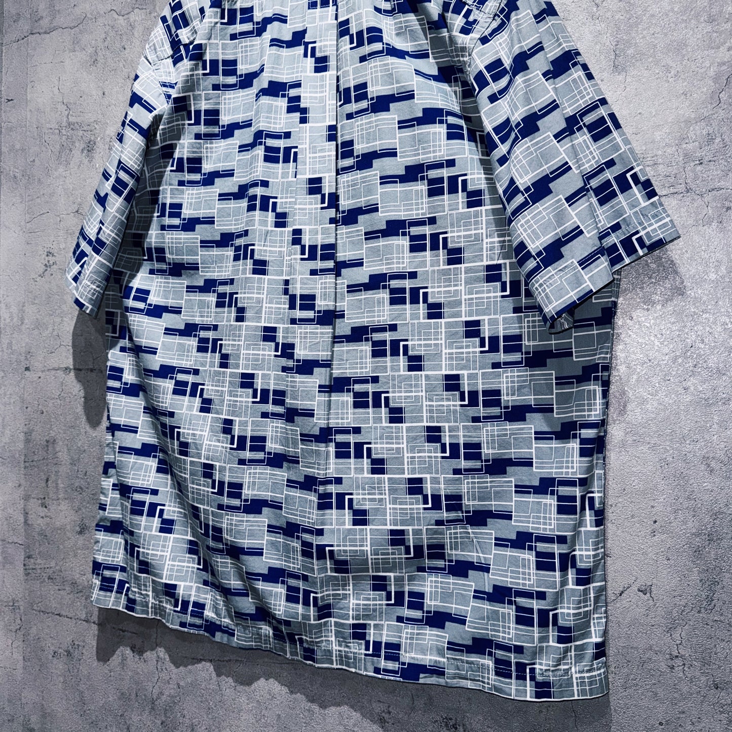 "Calvin Klein"all over pattern short sleeve shirt